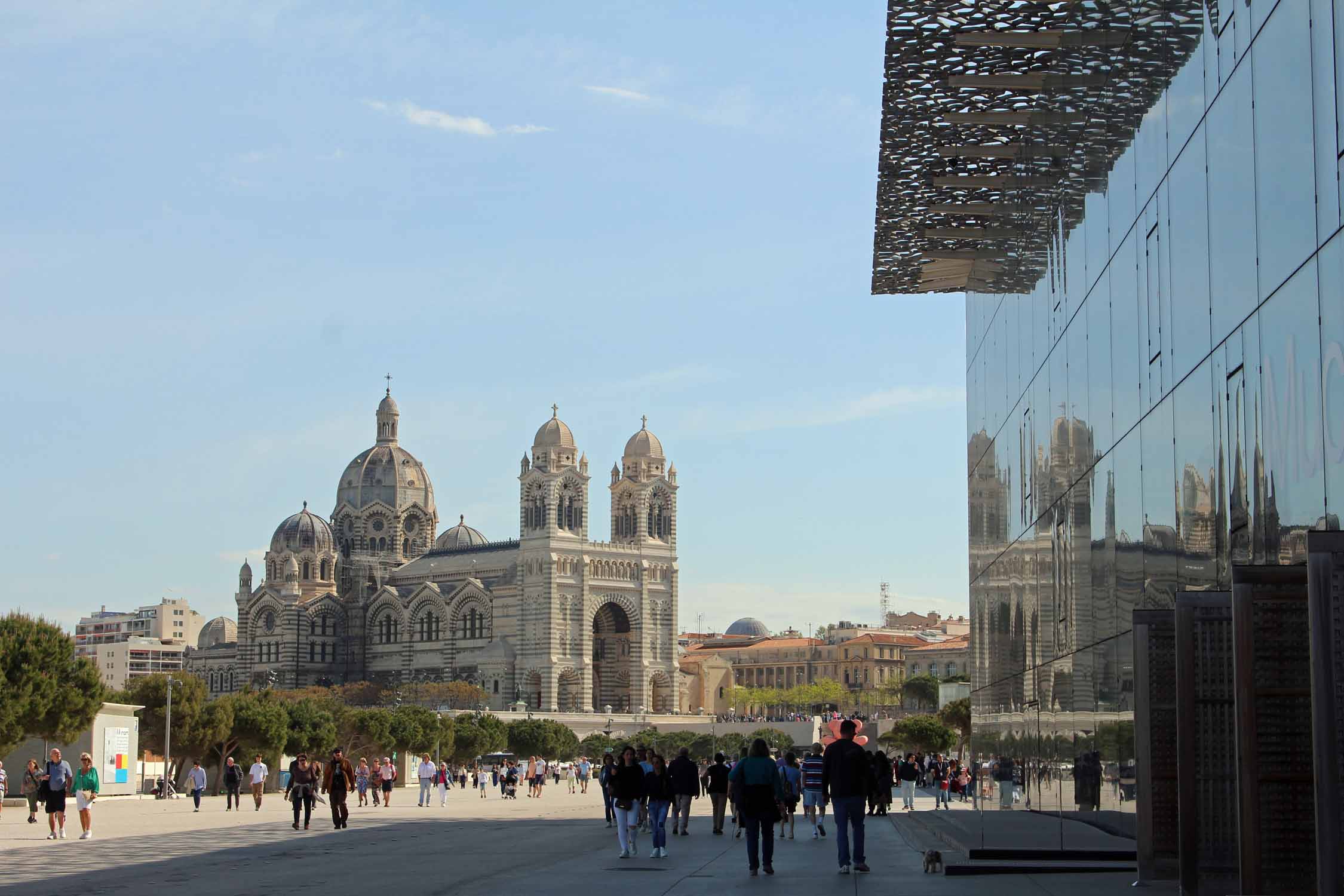 Marseille, cathédrale la Major, reflets