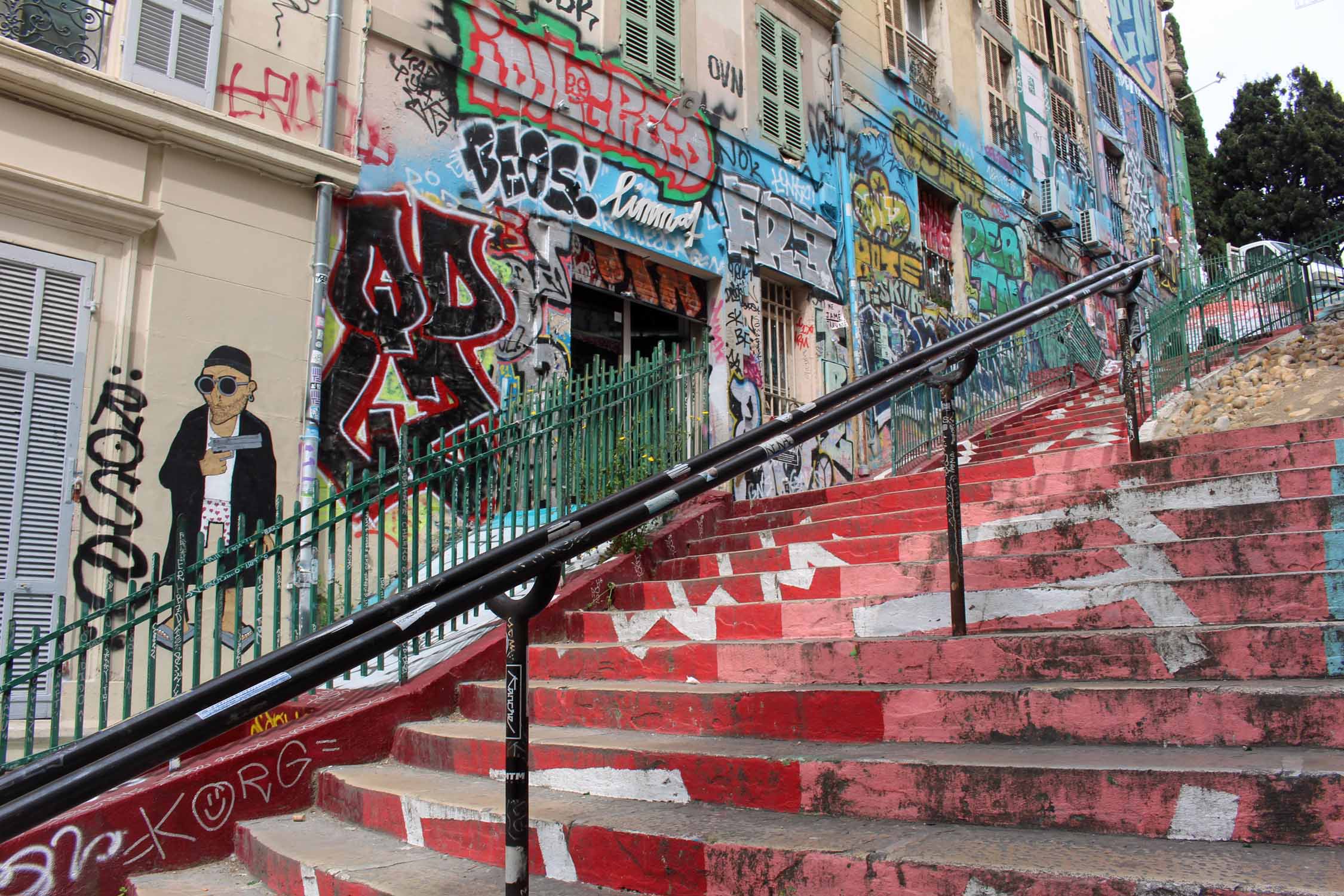 Marseille, escalier du cours Julien