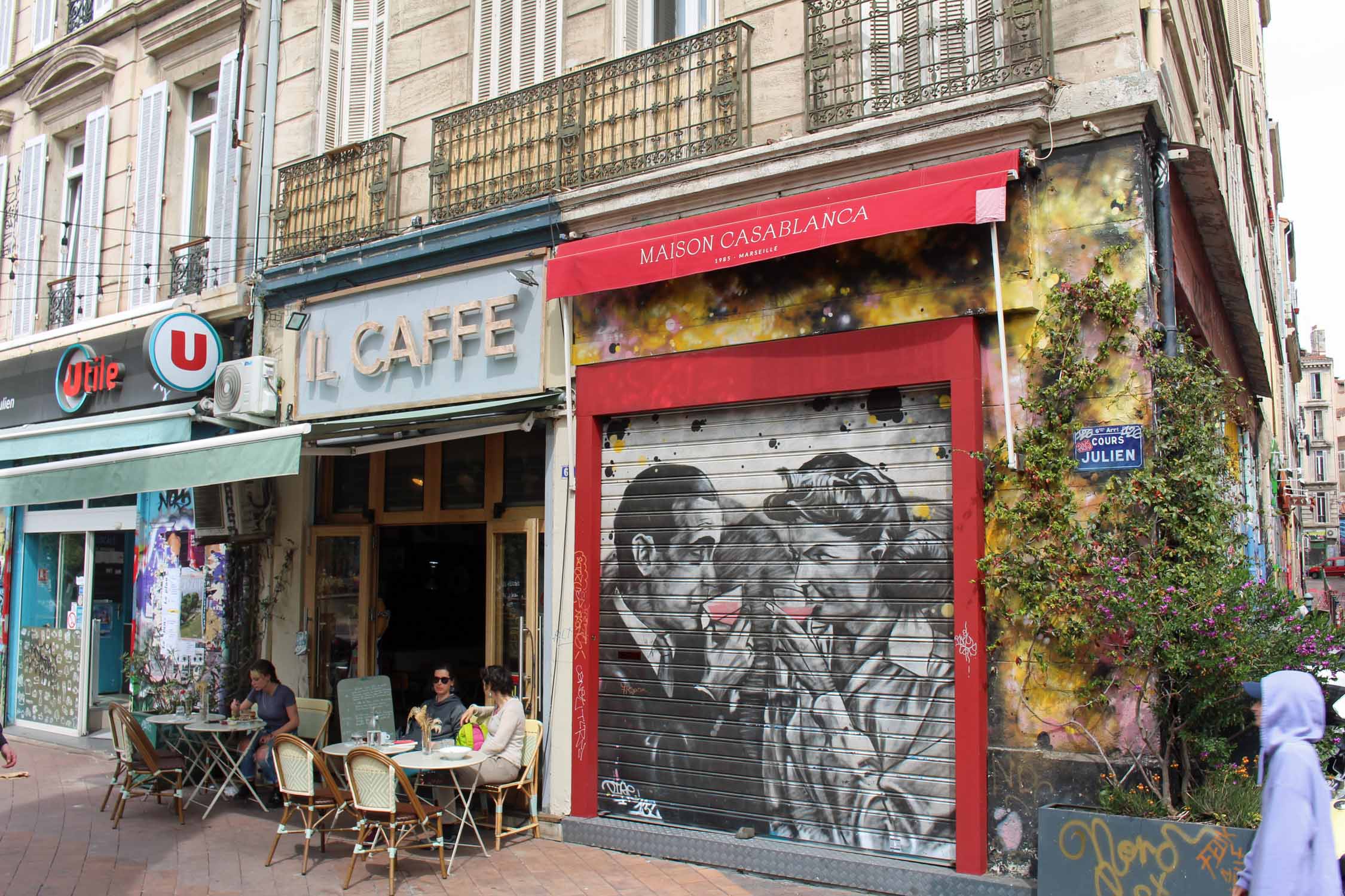 Marseille, cours Julien, café street-art