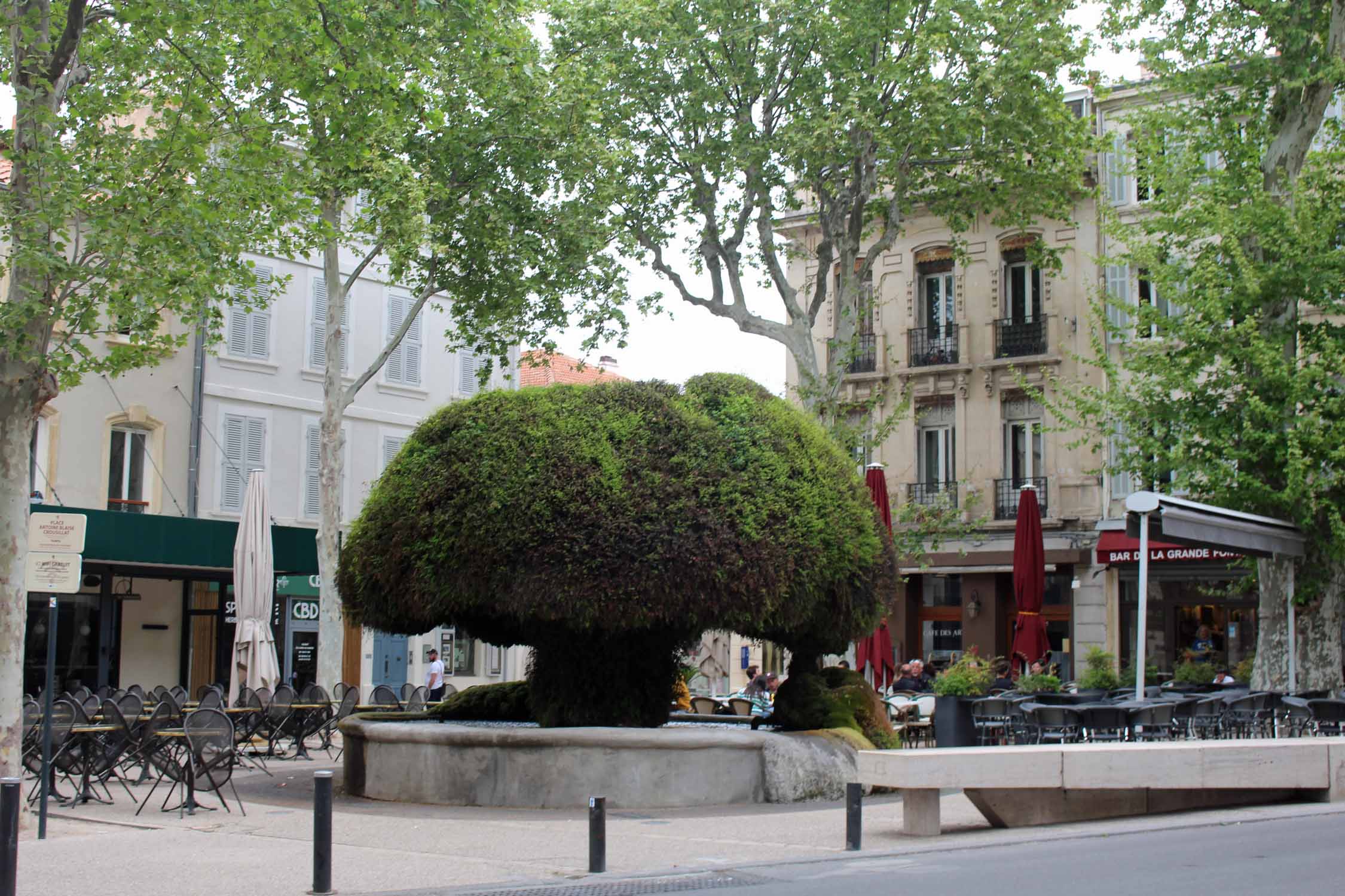 Salon-de-Provence, la fontaine moussue