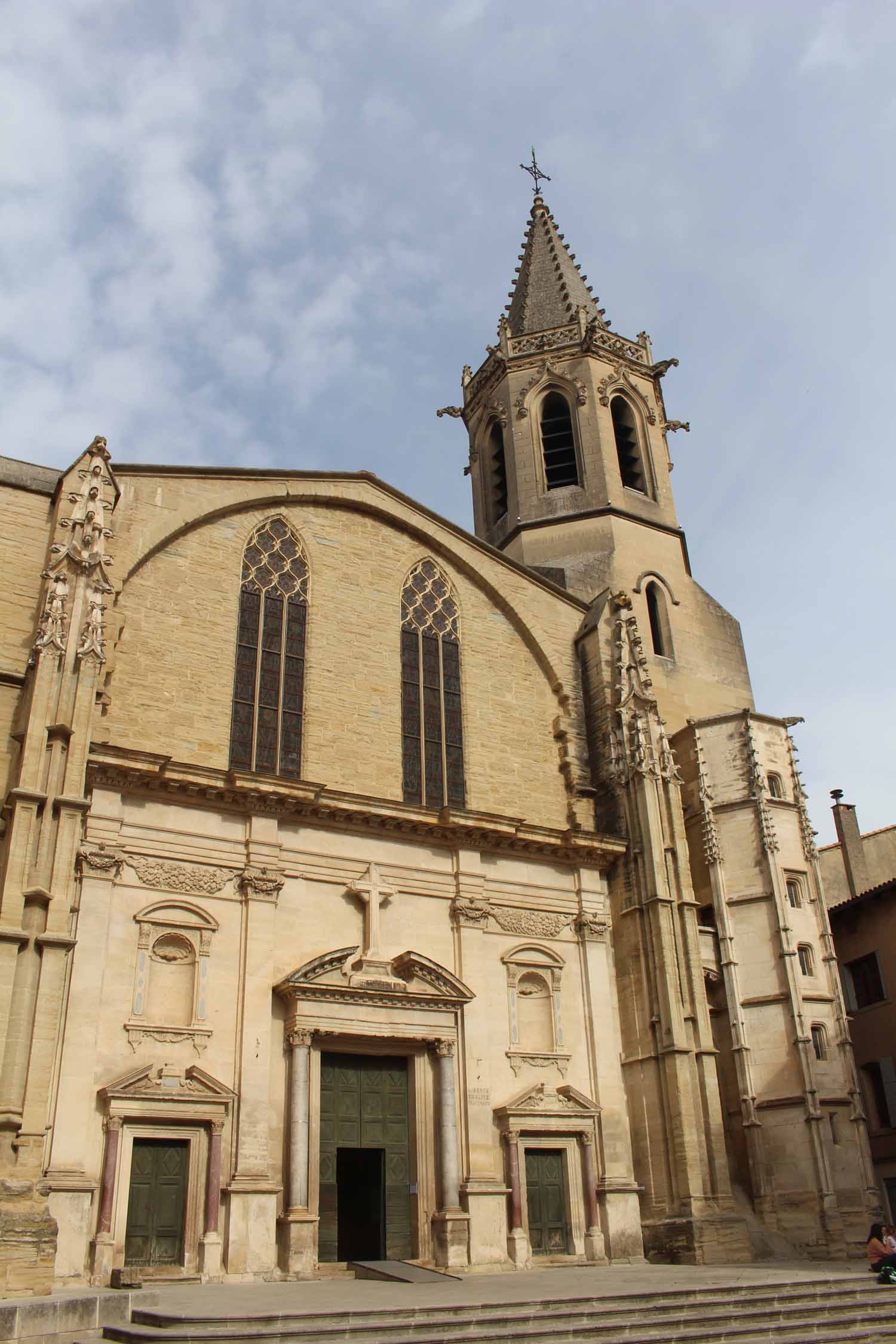 Carpentras, cathédrale Saint-Siffrein, façade