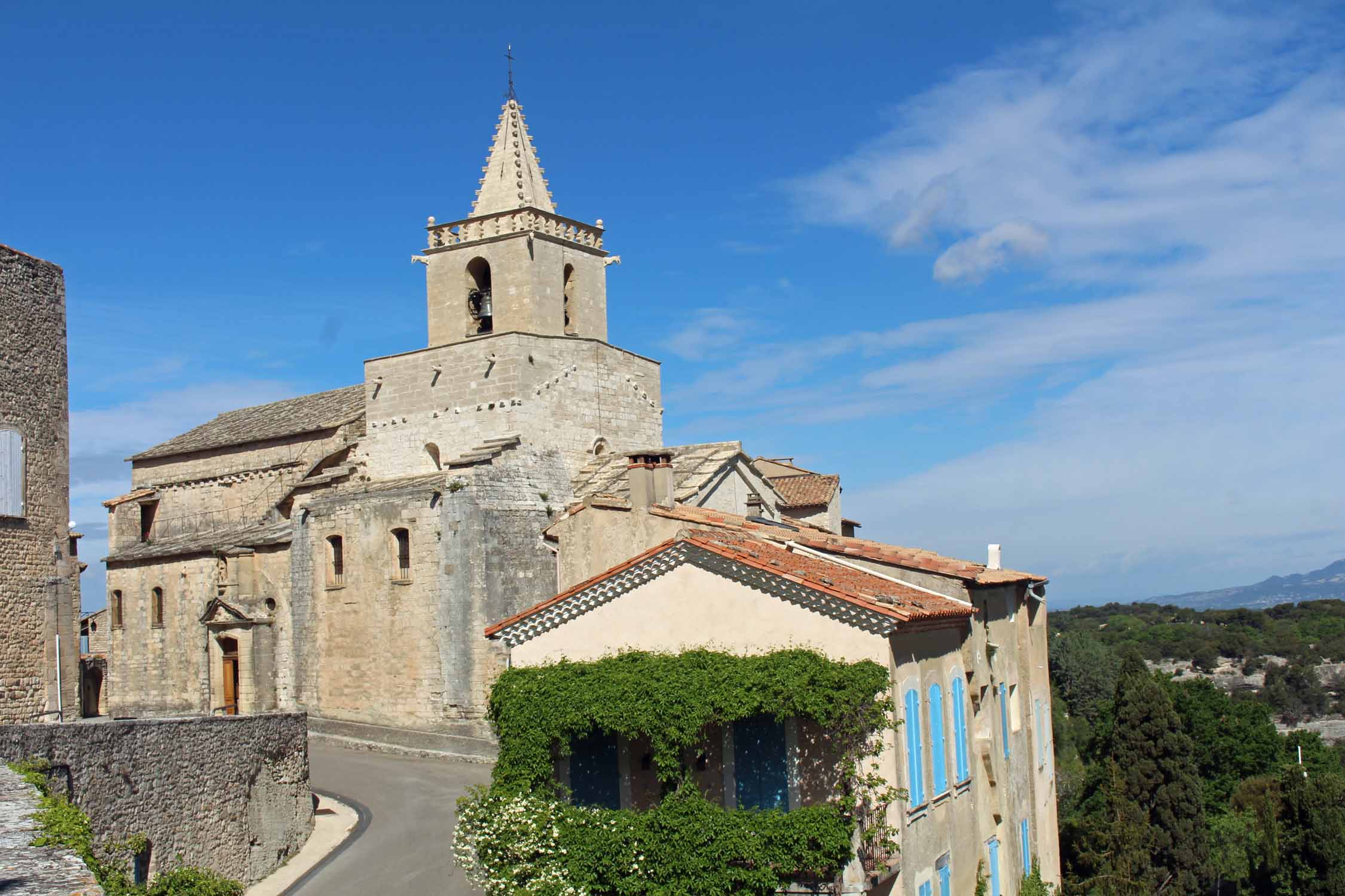 Venasque, église