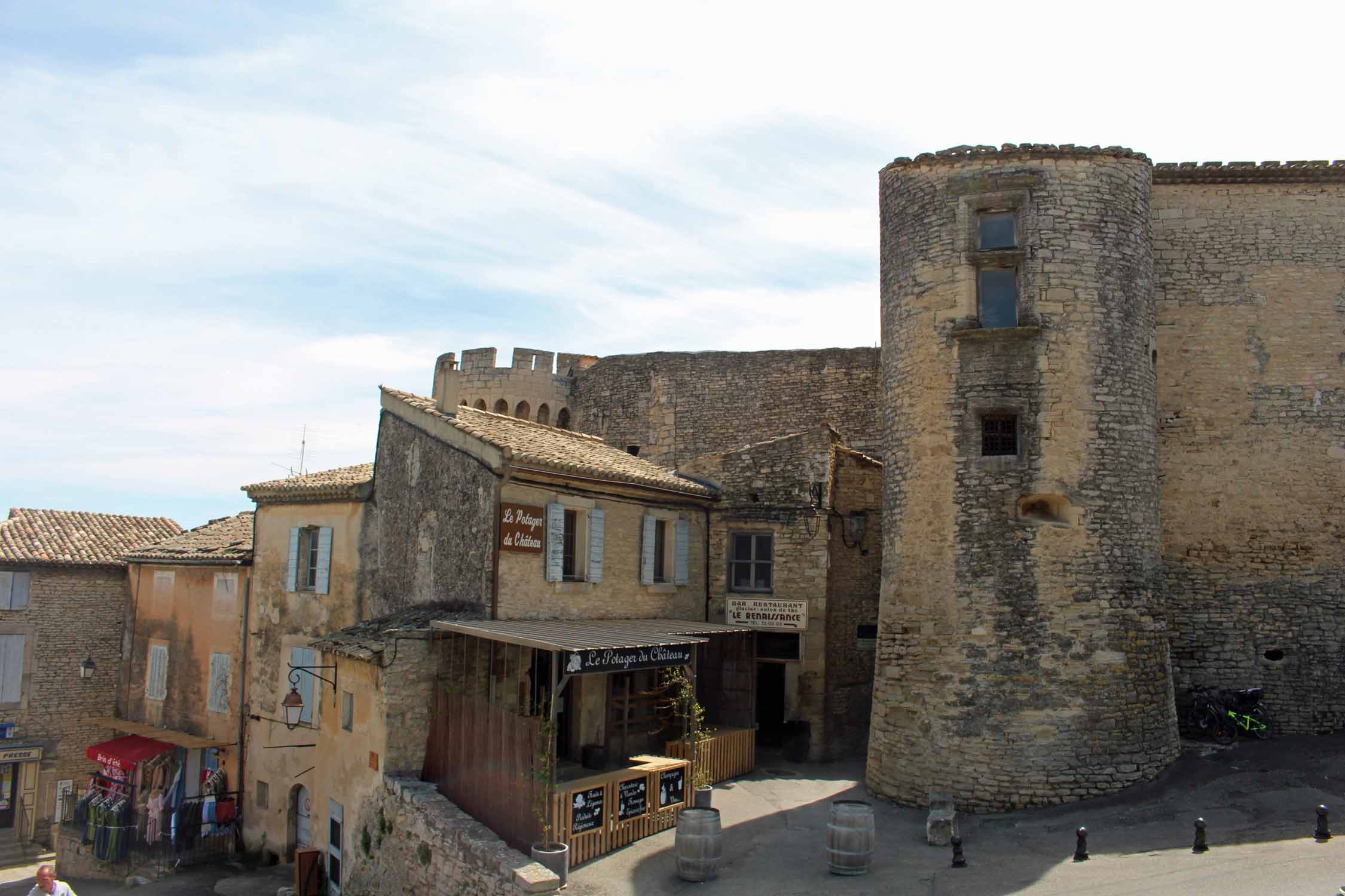 Gordes, remparts