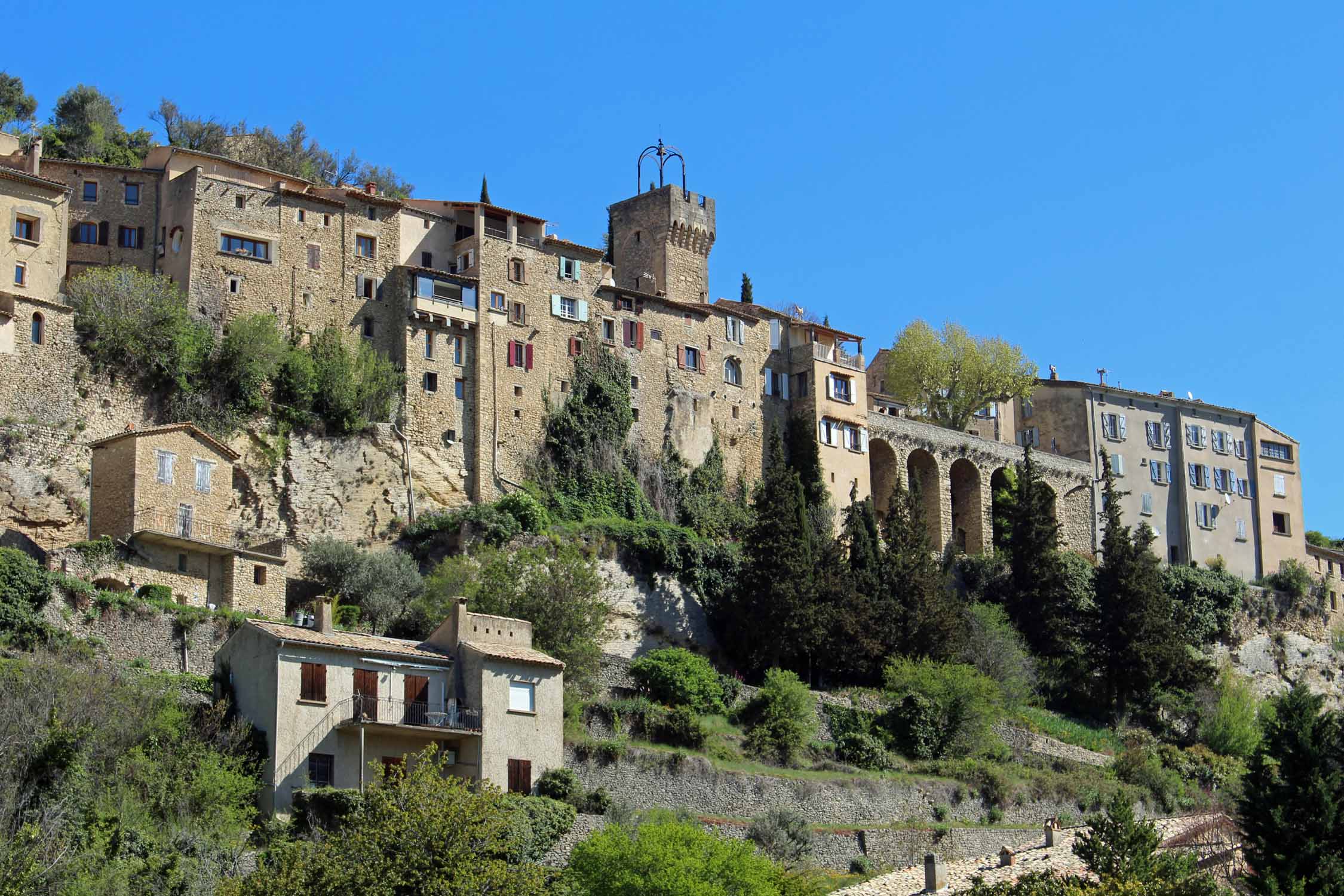 Montbrun-les-Bains, Provence