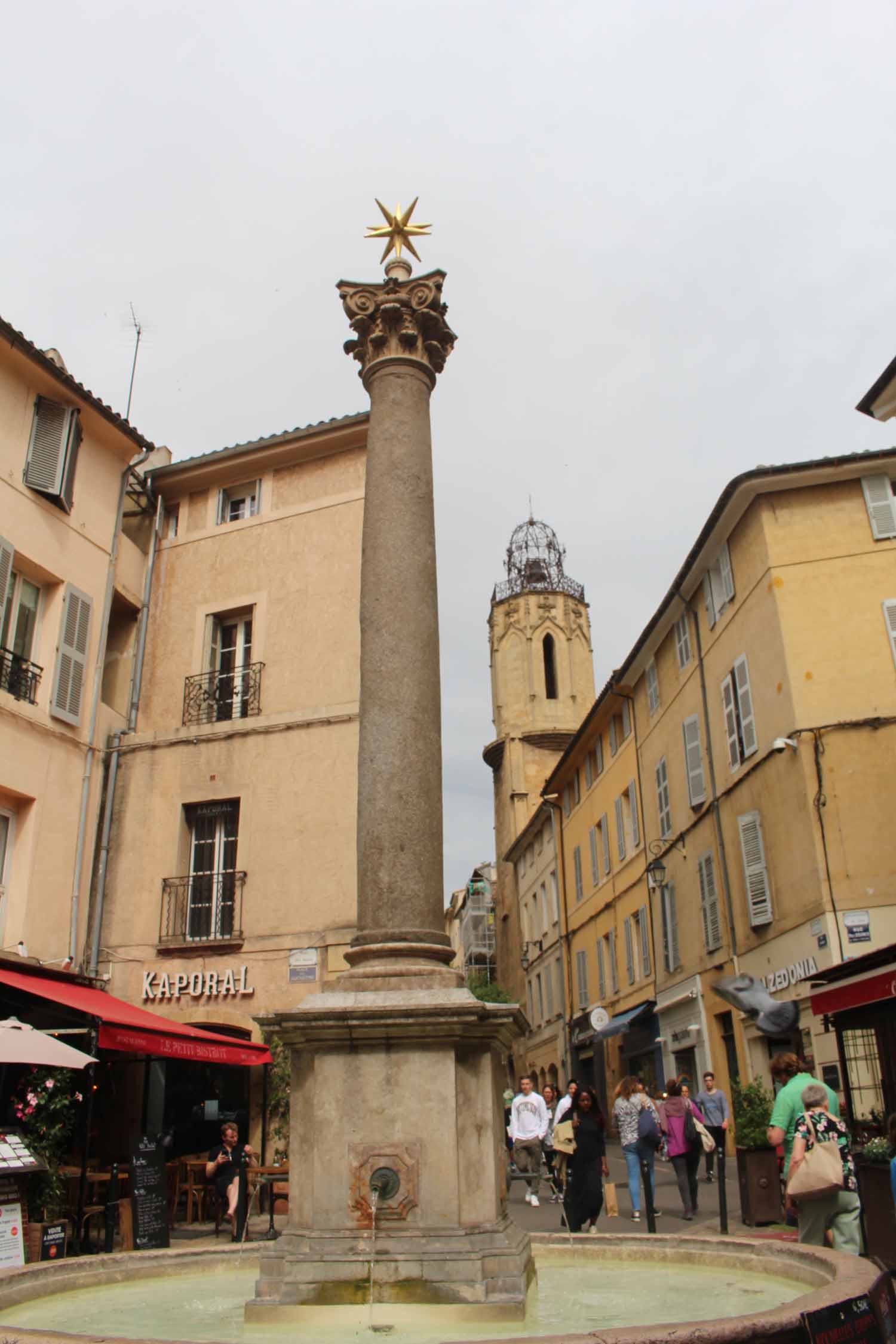 Aix-en-provence, fontaine des Augustins