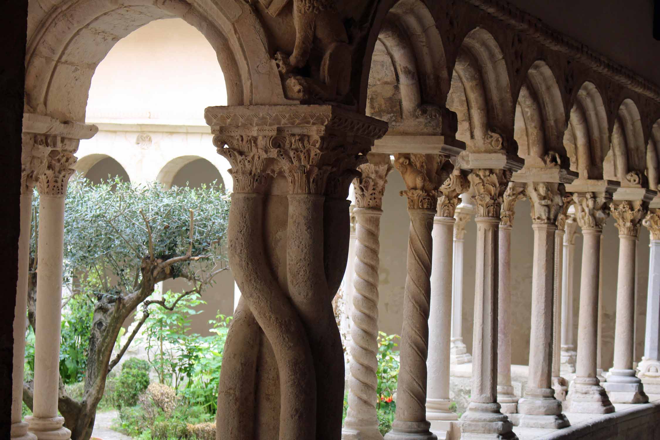 Aix-en-provence, cathédrale Saint-Sauveur, cloître