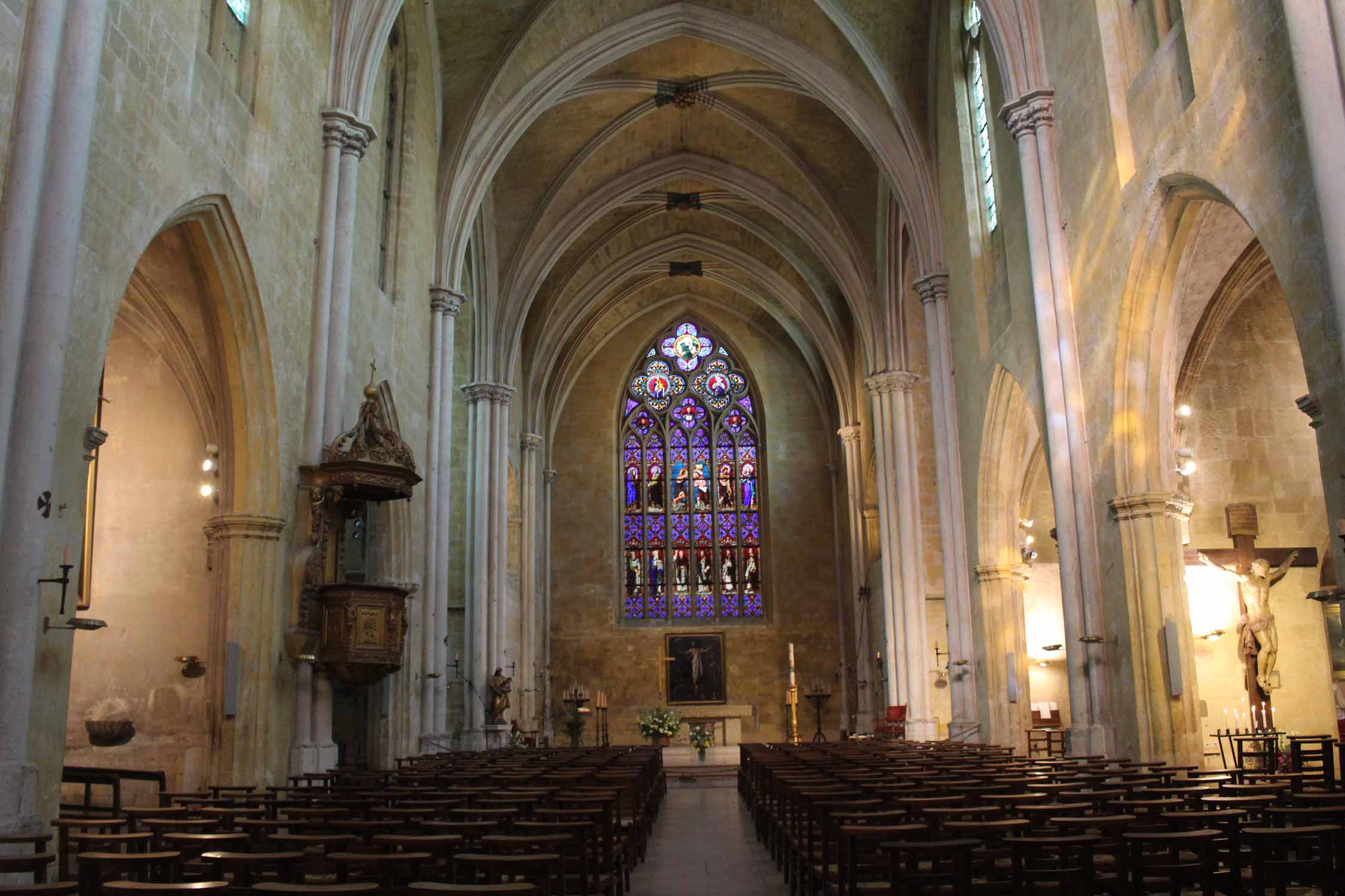 Aix-en-provence, église Saint-Jean-de-Malte, intérieur