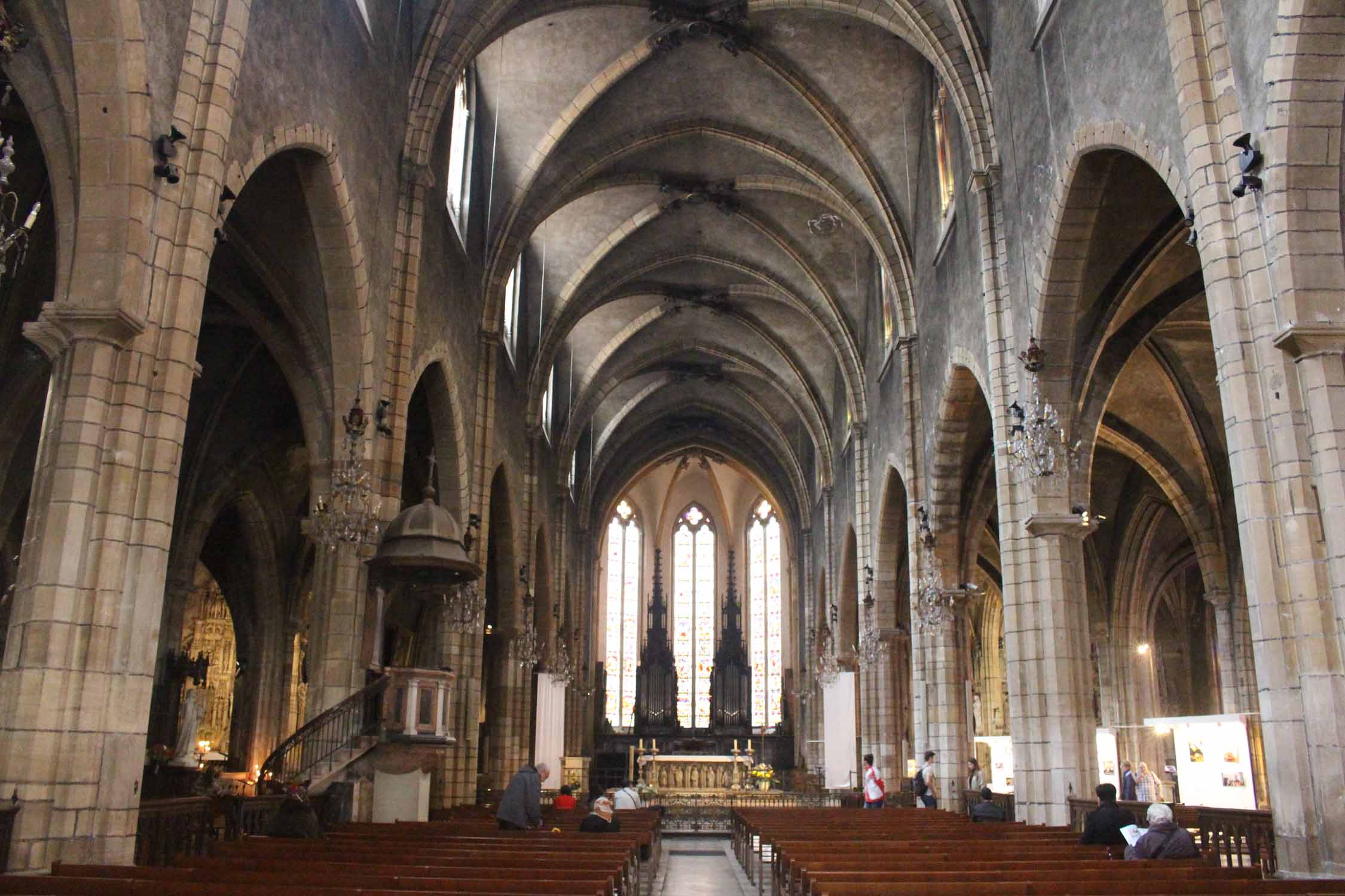Lyon, sanctuaire Saint-Bonaventure, intérieur