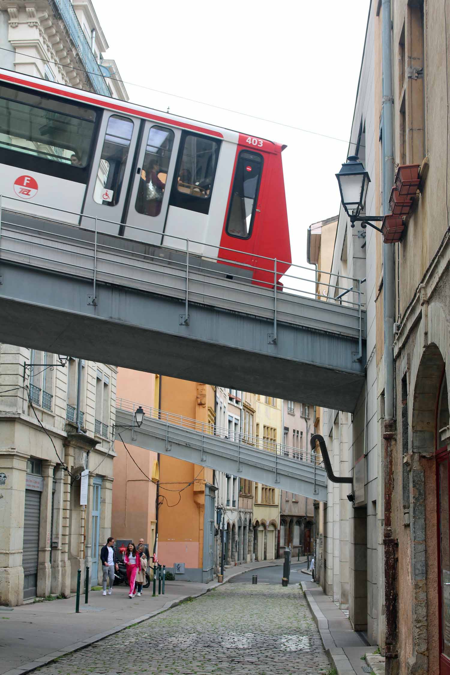 Lyon, funiculaire, train