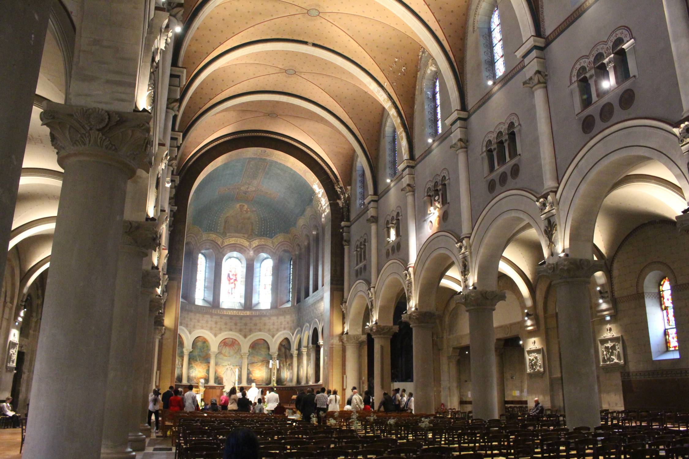 Paris, église Notre-Dame-de-la-Gare, intérieur