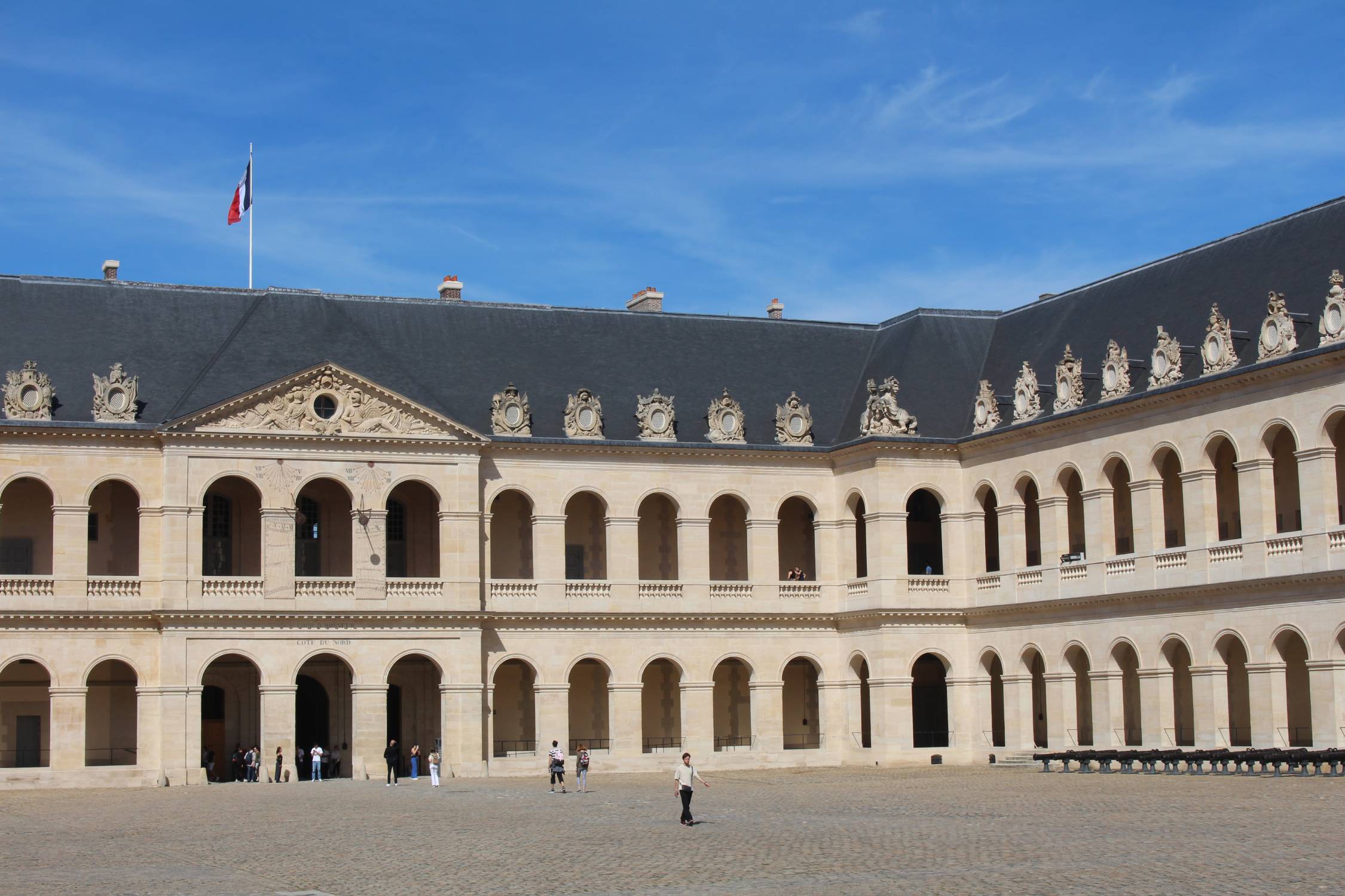 Paris, Hôtel des Invalides, cour