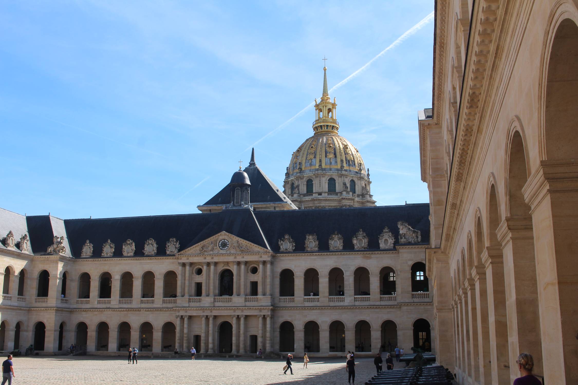 Paris, les Invalides, cour