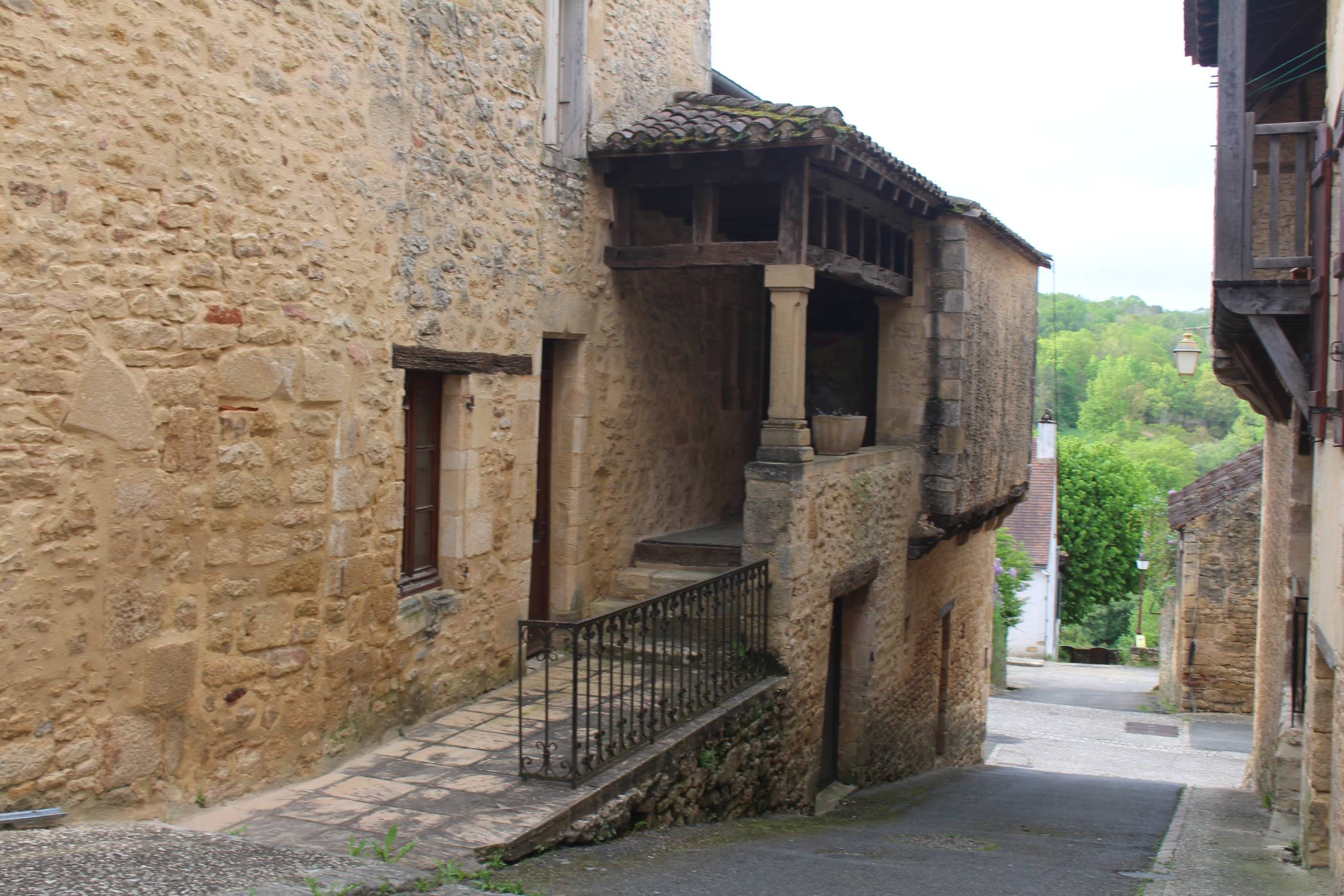 Villefranche-du-Périgord, bâtiment typique