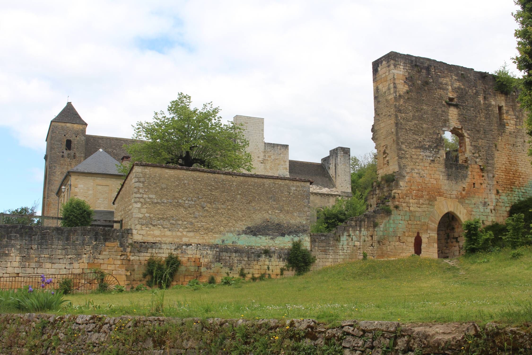 Saint-Amand-de-Coly, ancienne abbatiale