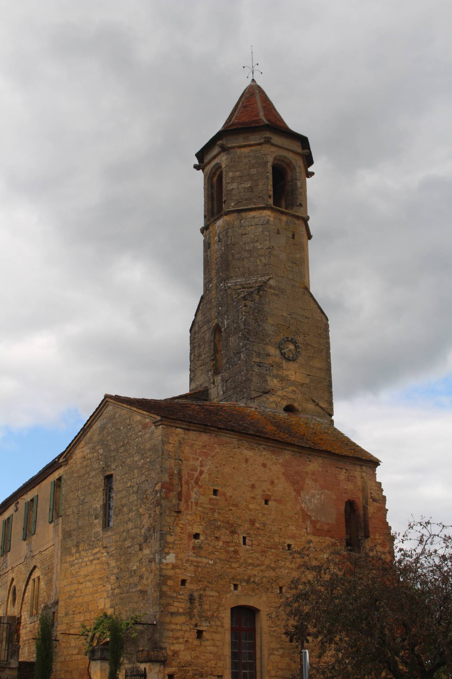 Belvès, tour de la mairie