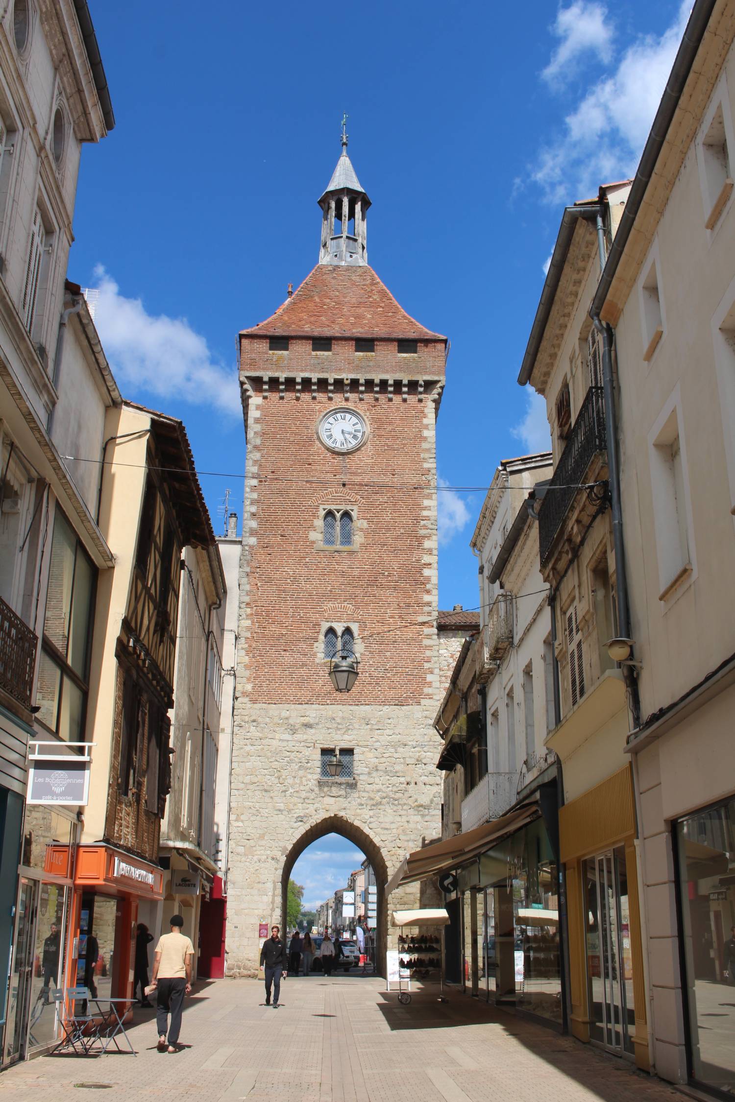 Villeneuve-sur-Lot, porte de Paris