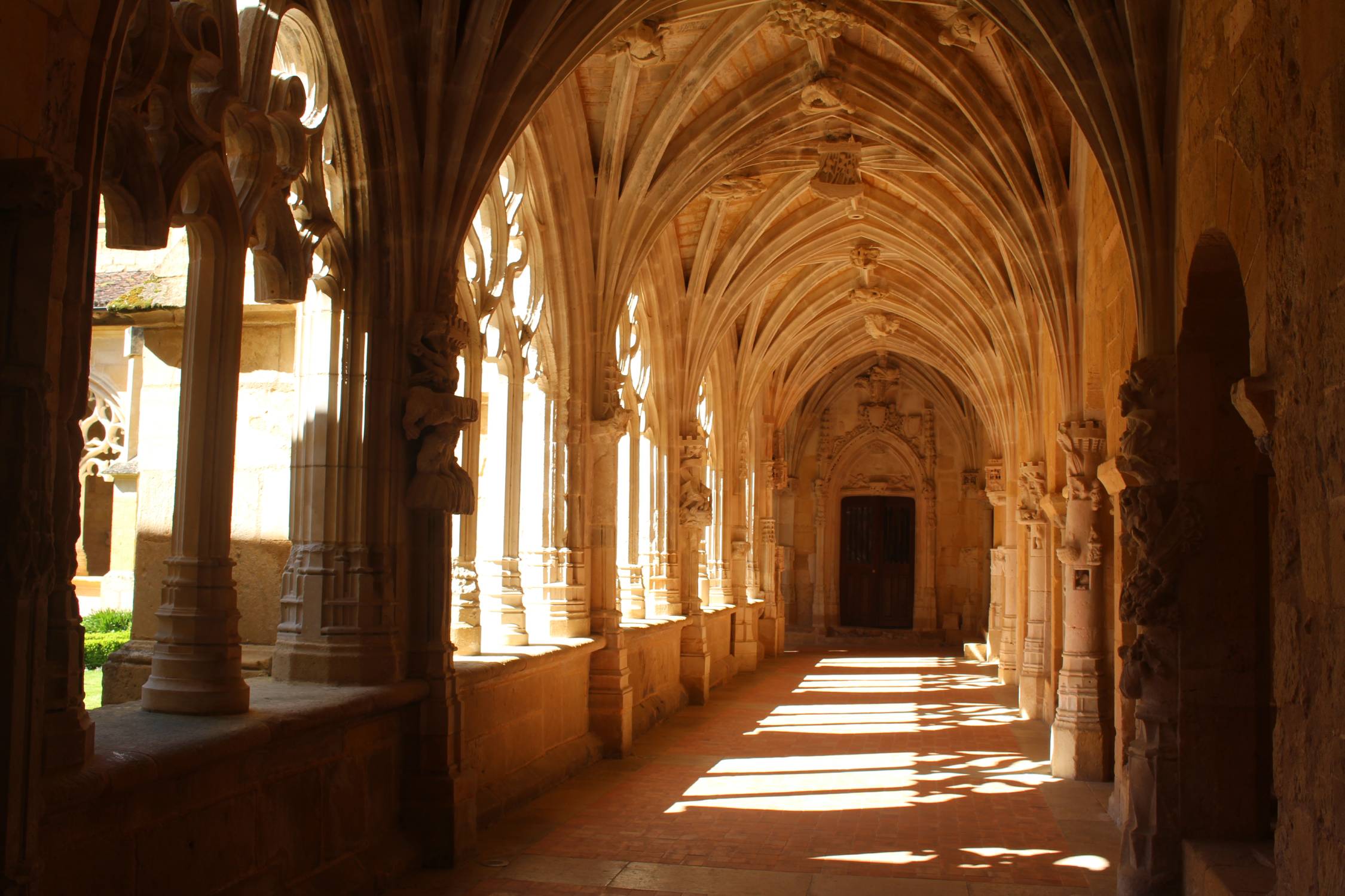 Abbaye de Cadouin, cloître, Périgord