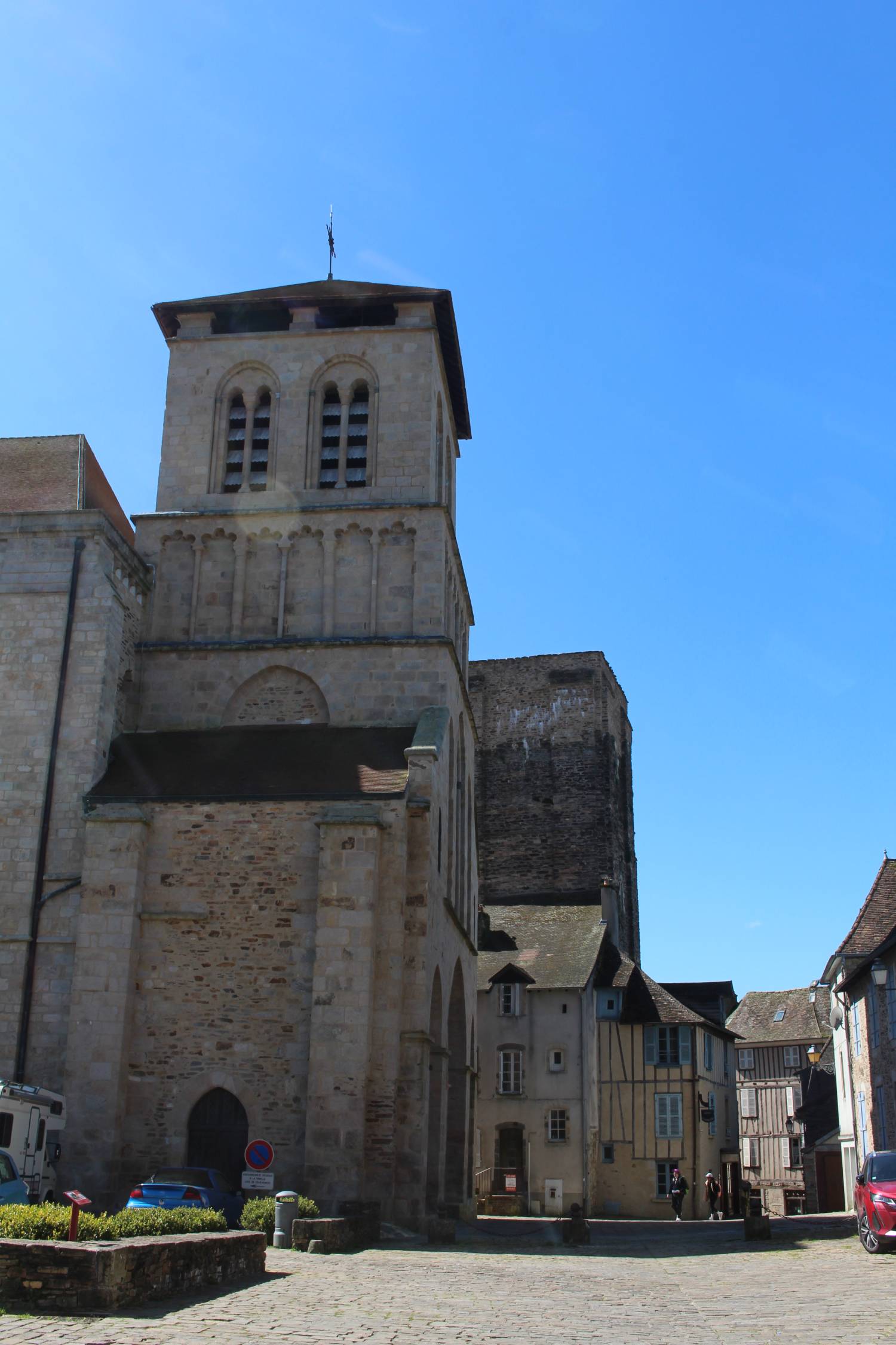 Saint-Yrieix-la-Perche, collégiale