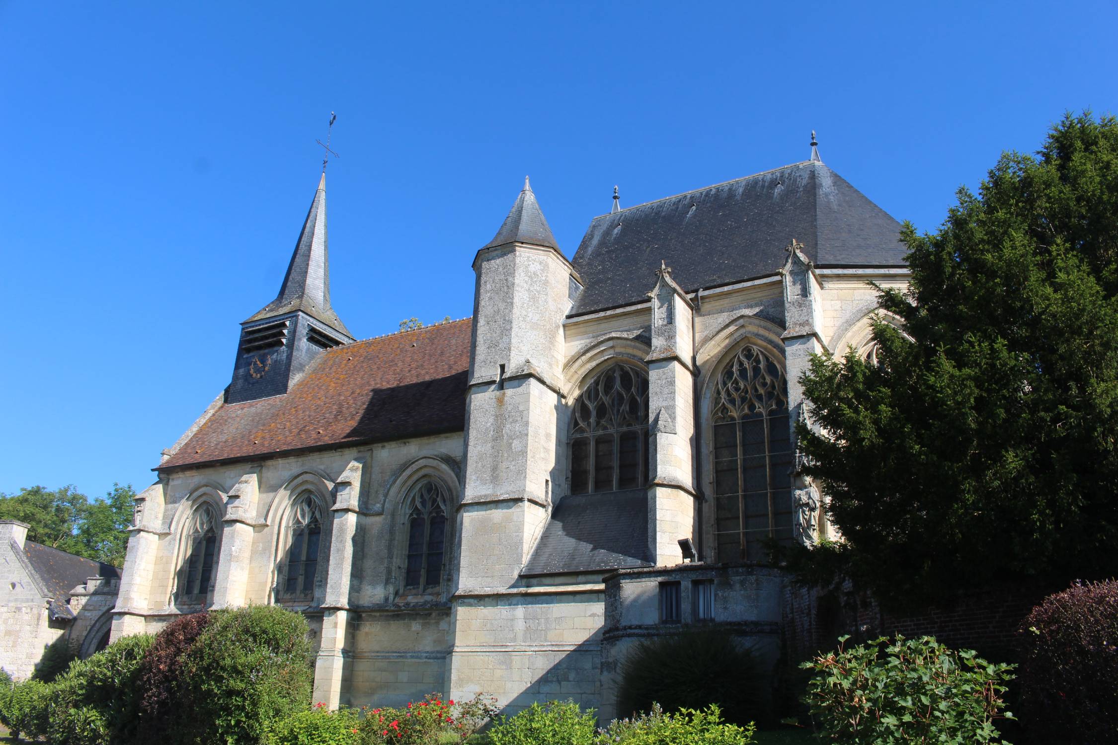 Folleville, église