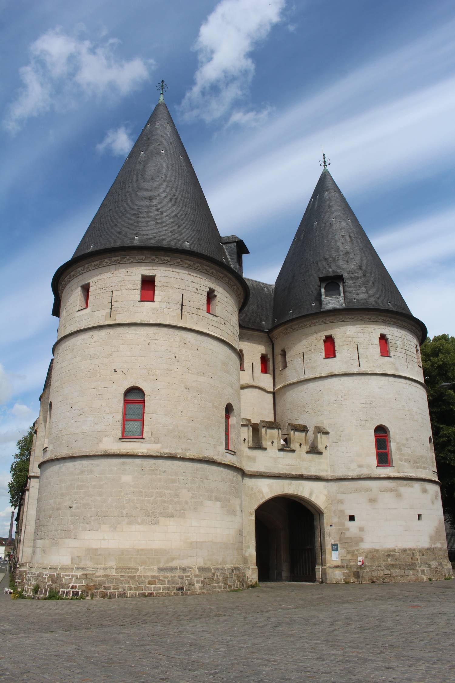 Beauvais, Palais épiscopal