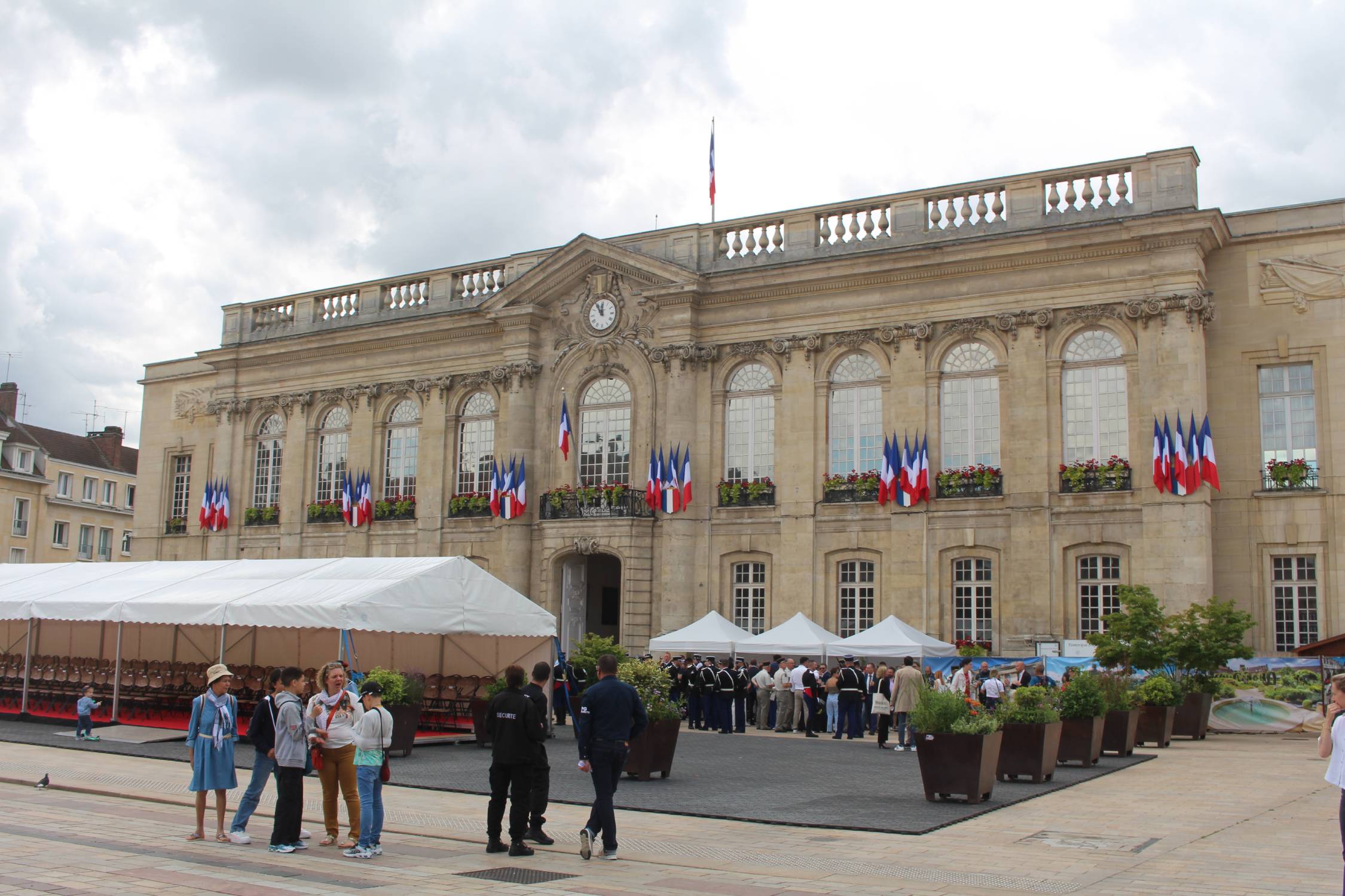 Beauvais, hôtel de ville