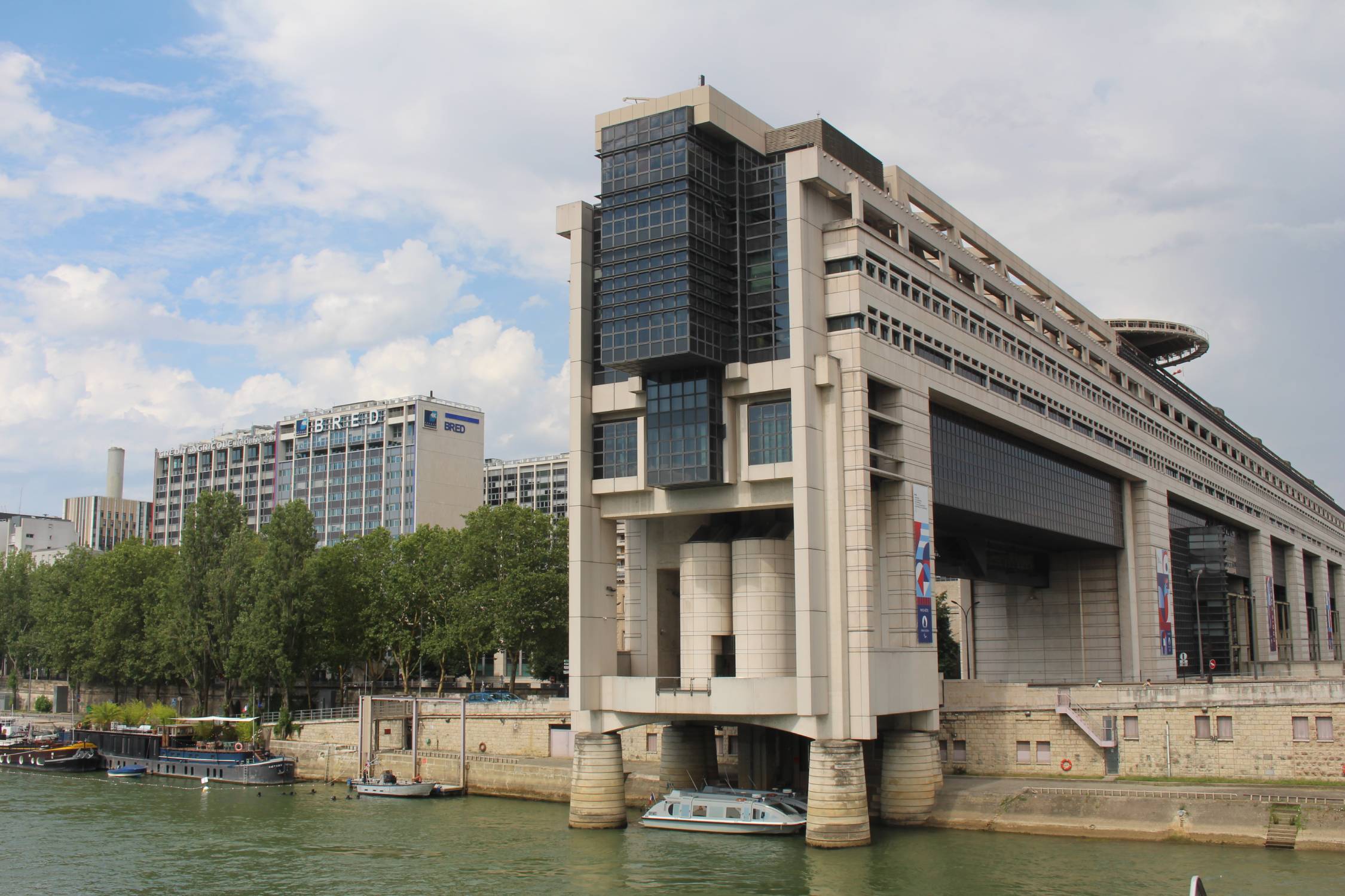 Paris, bâtiment Bercy