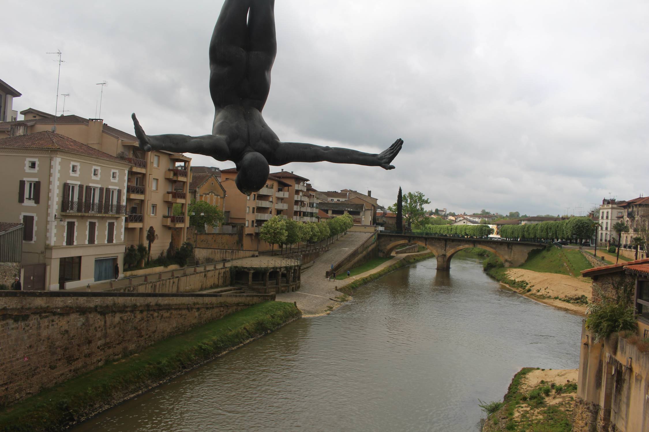 Mont-de-Marsan, statue la Plongeuse