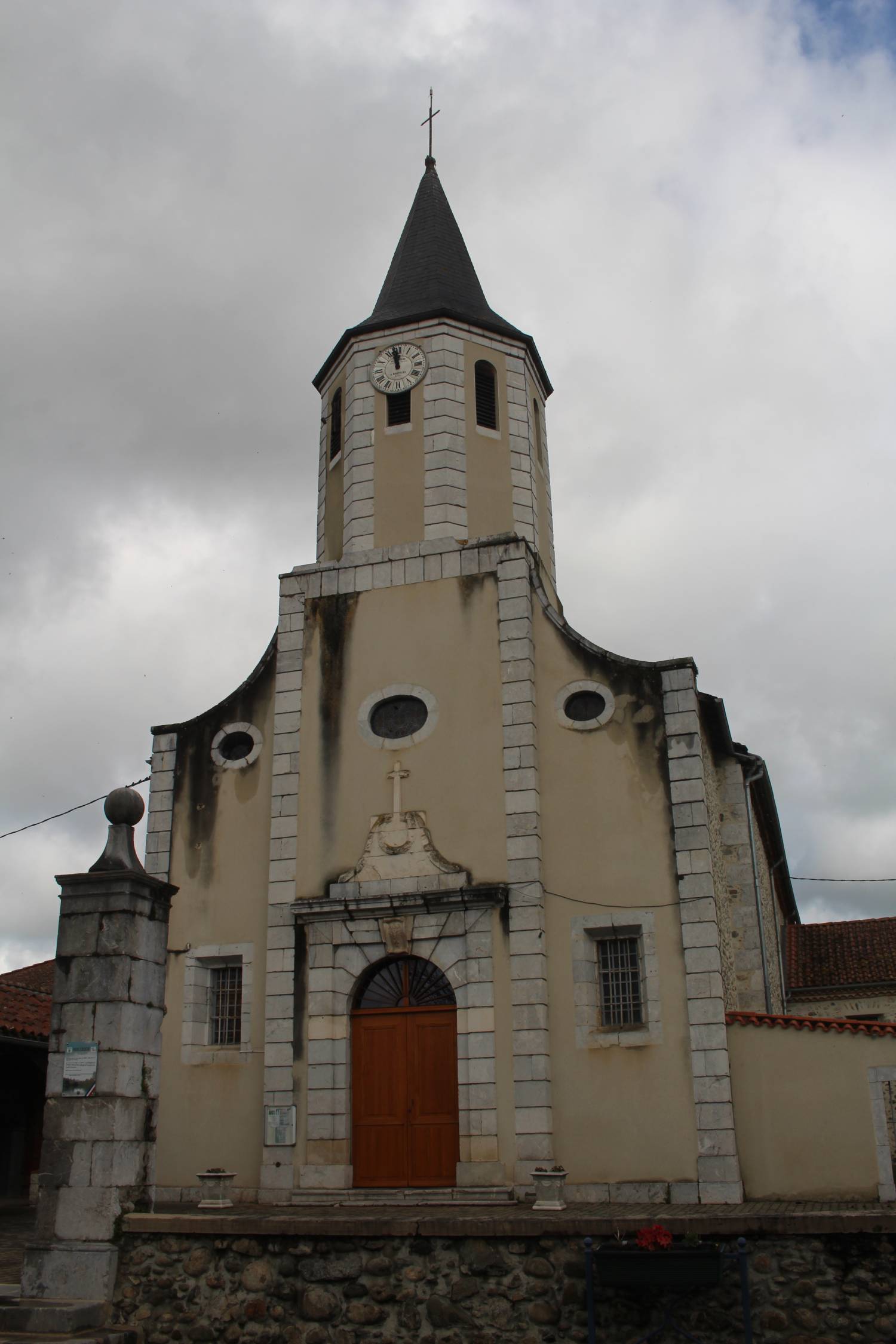 Pointis-de-Rivière, église Saint-Pierre-ès-Liens