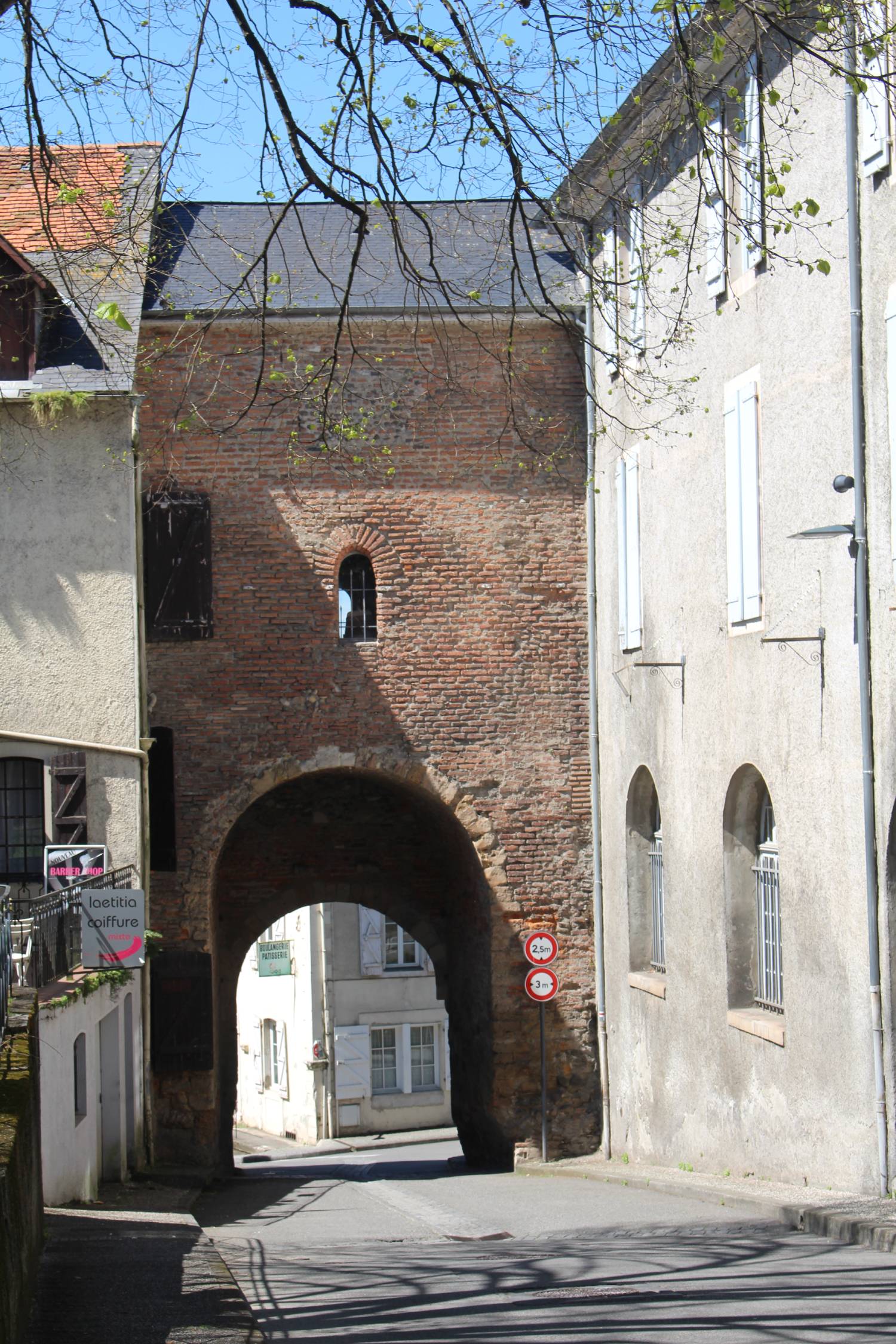 Lescar, porte de l'Esquirette