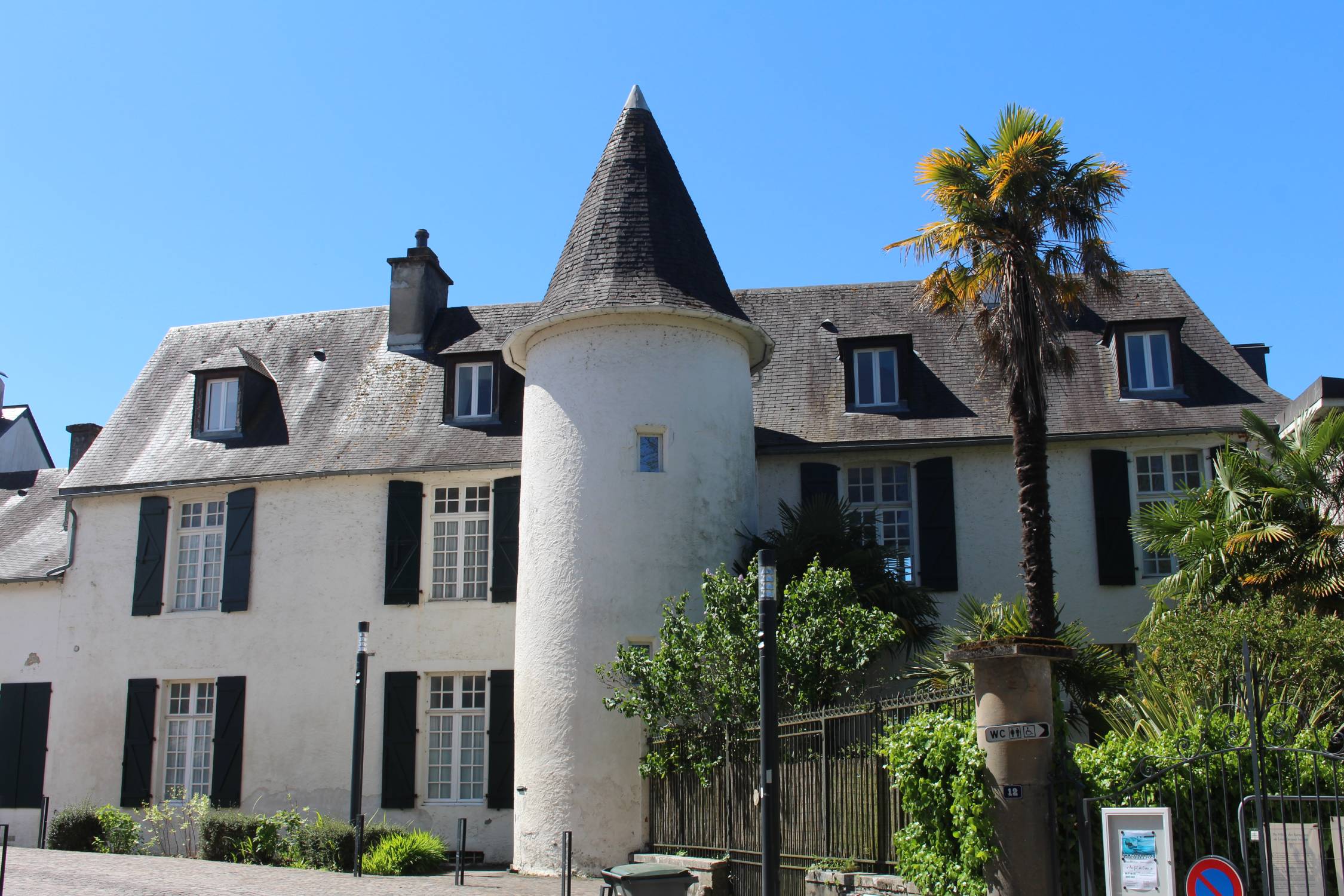 Lescar, maison typique