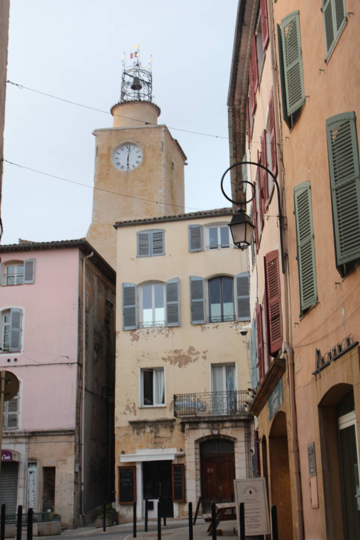 Lorgues, campanile