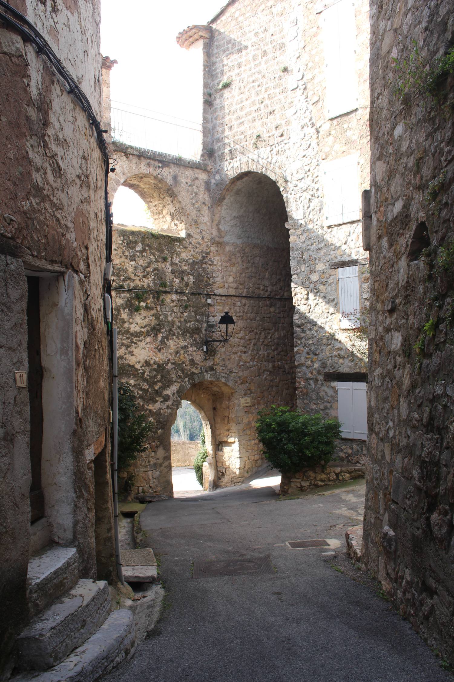 Bargemon, porte vieux ch&acirc;teau