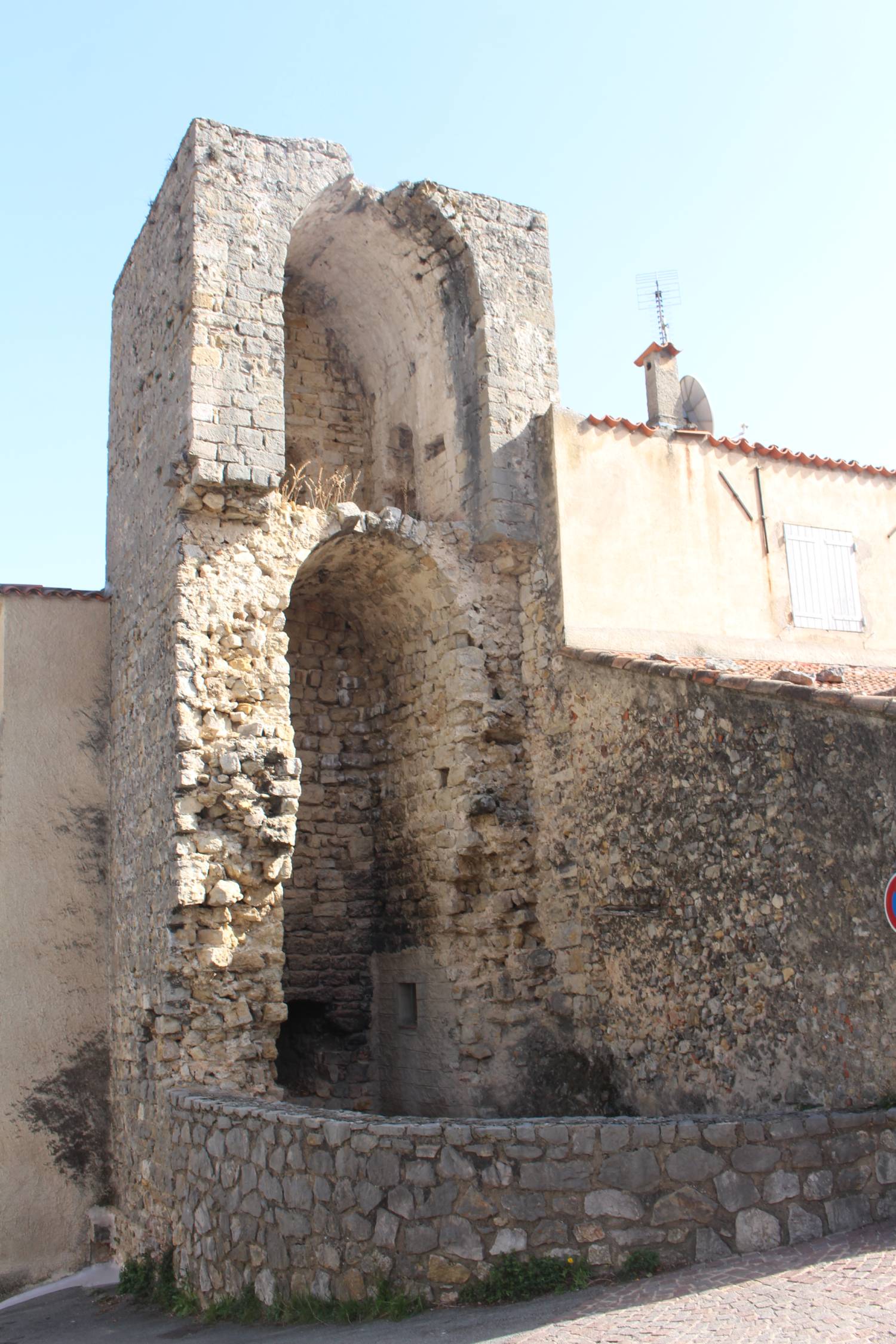 Fayence, ch&acirc;teau vestiges