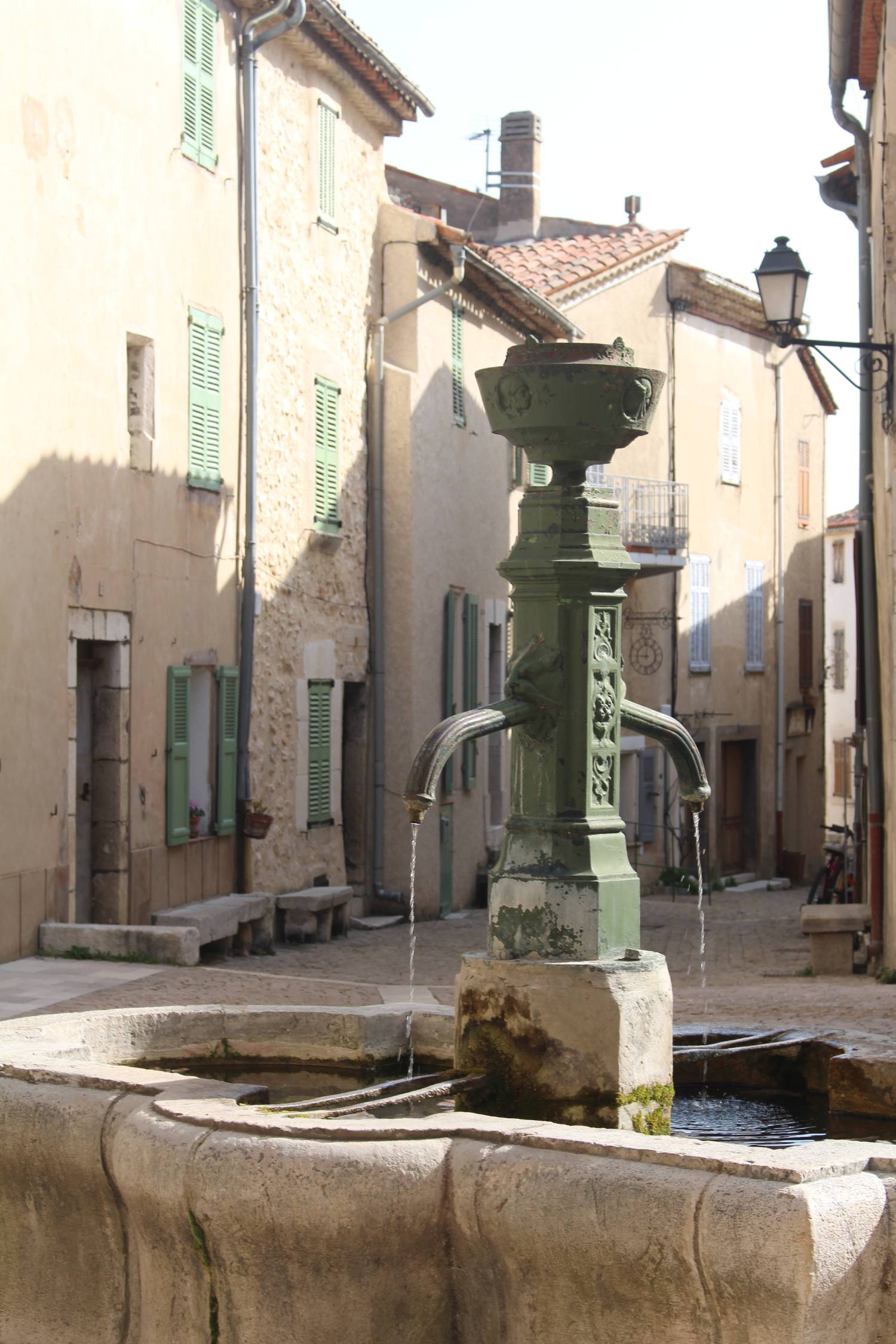 Mons, Var, fontaine