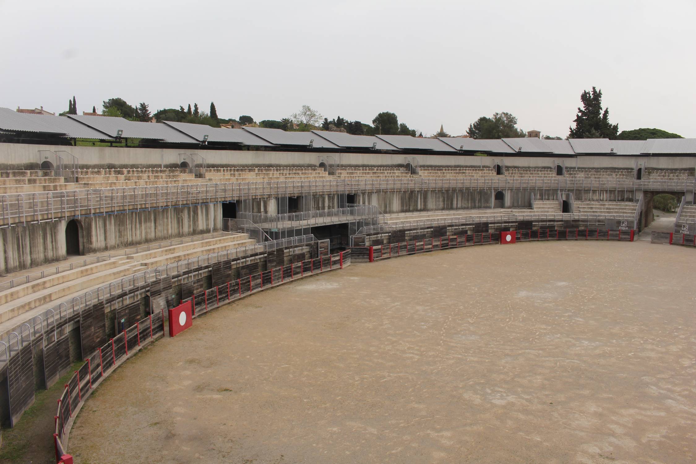 Fr&eacute;jus, ar&egrave;ne