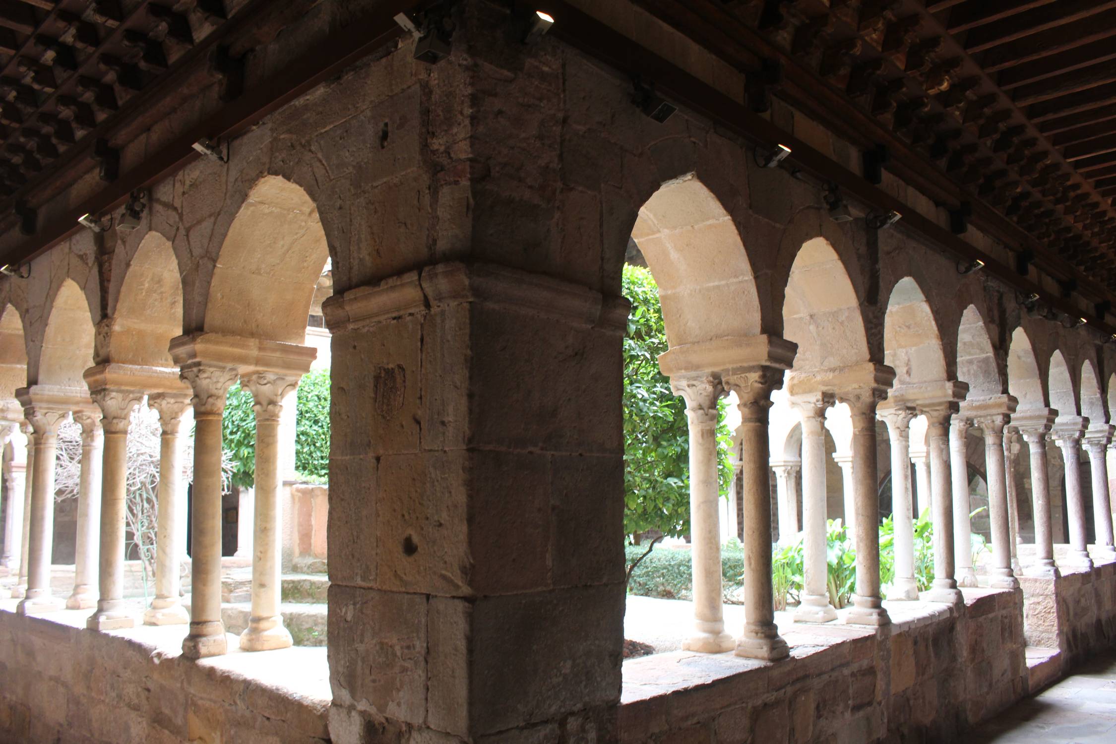 Fr&eacute;jus, cath&eacute;drale Notre-Dame, clo&icirc;tre