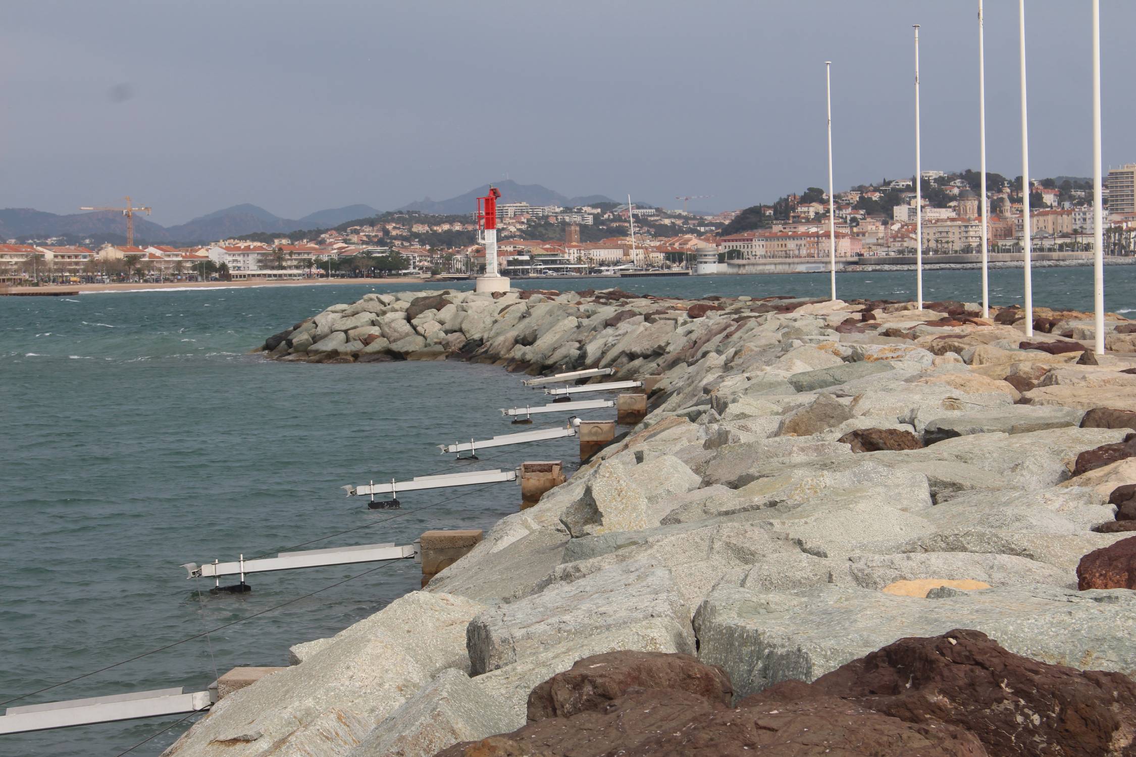 Port-Fr&eacute;jus, phare