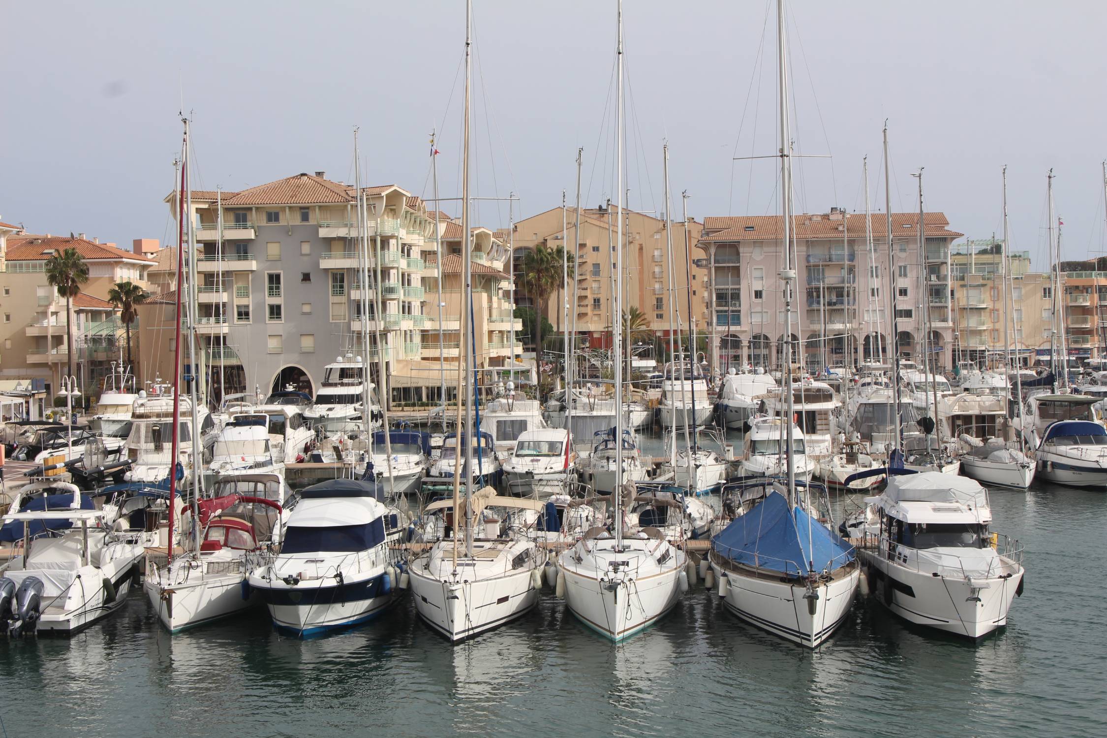 Port-Fr&eacute;jus, bateaux