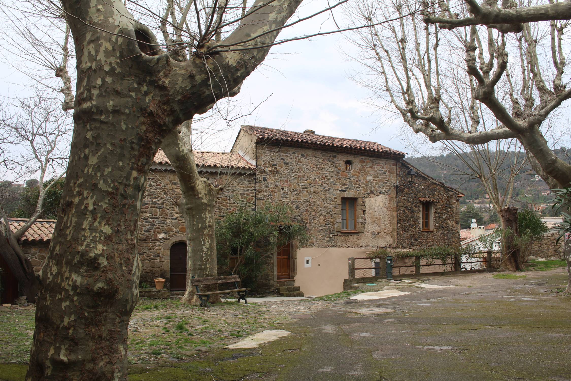 Collobri&egrave;res, maisons en pierre