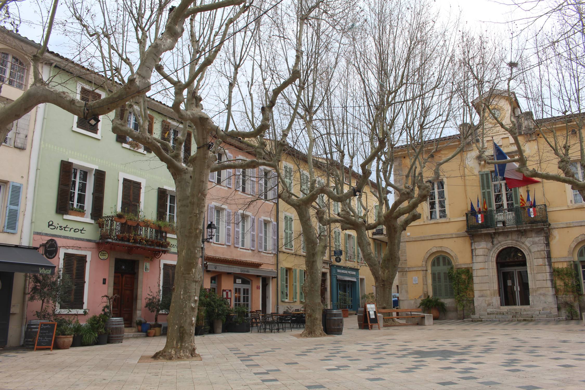 Collobri&egrave;res, place de la Lib&eacute;ration