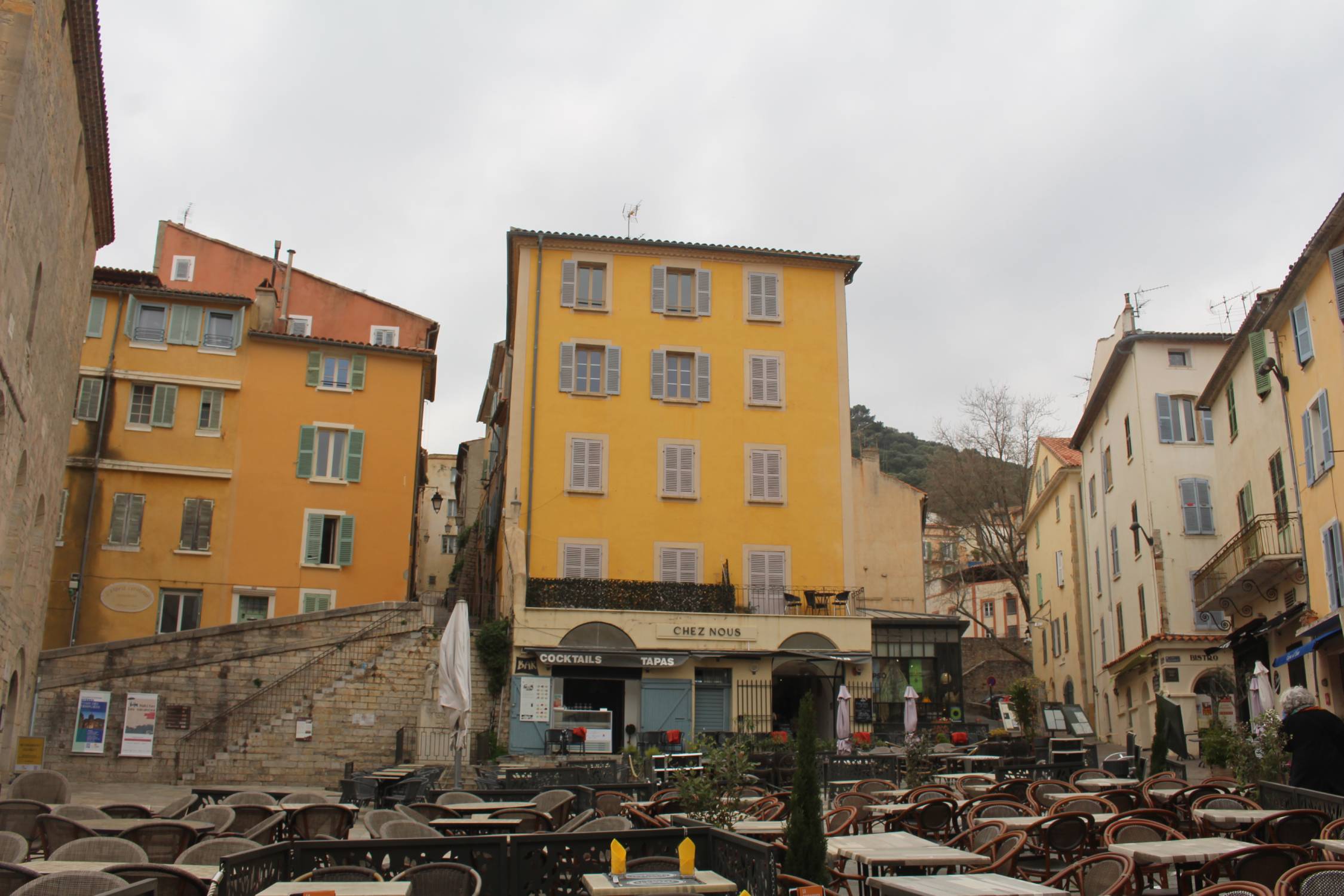 Hy&egrave;res, place Massillon