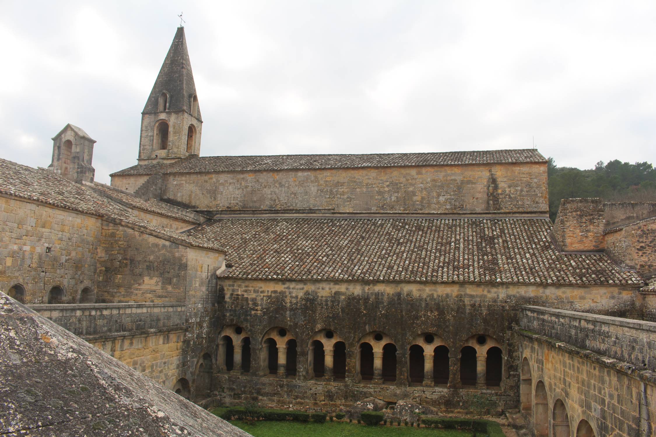 Abbaye du Thoronet, clo&icirc;tre