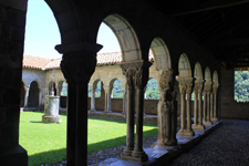 Saint-Bertrand-de-Comminges, cath&eacute;drale Sainte-Marie, clo&icirc;tre