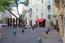 Montpellier, place, &eacute;glise Sainte-Anne