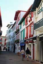 Saint-Jean-de-Luz, maisons color&eacute;es