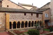 Salles-Arbuissonnas-en-Beaujolais, clo&icirc;tre, prieur&eacute;