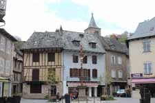 Entraygues-sur-Truy&egrave;re, place