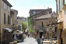 Lourmarin, ruelle typique