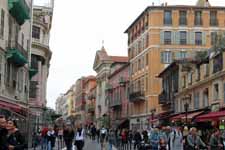 Nice, rue anim&eacute;e