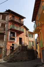 Saint-Martin-V&eacute;subie, maisons color&eacute;es